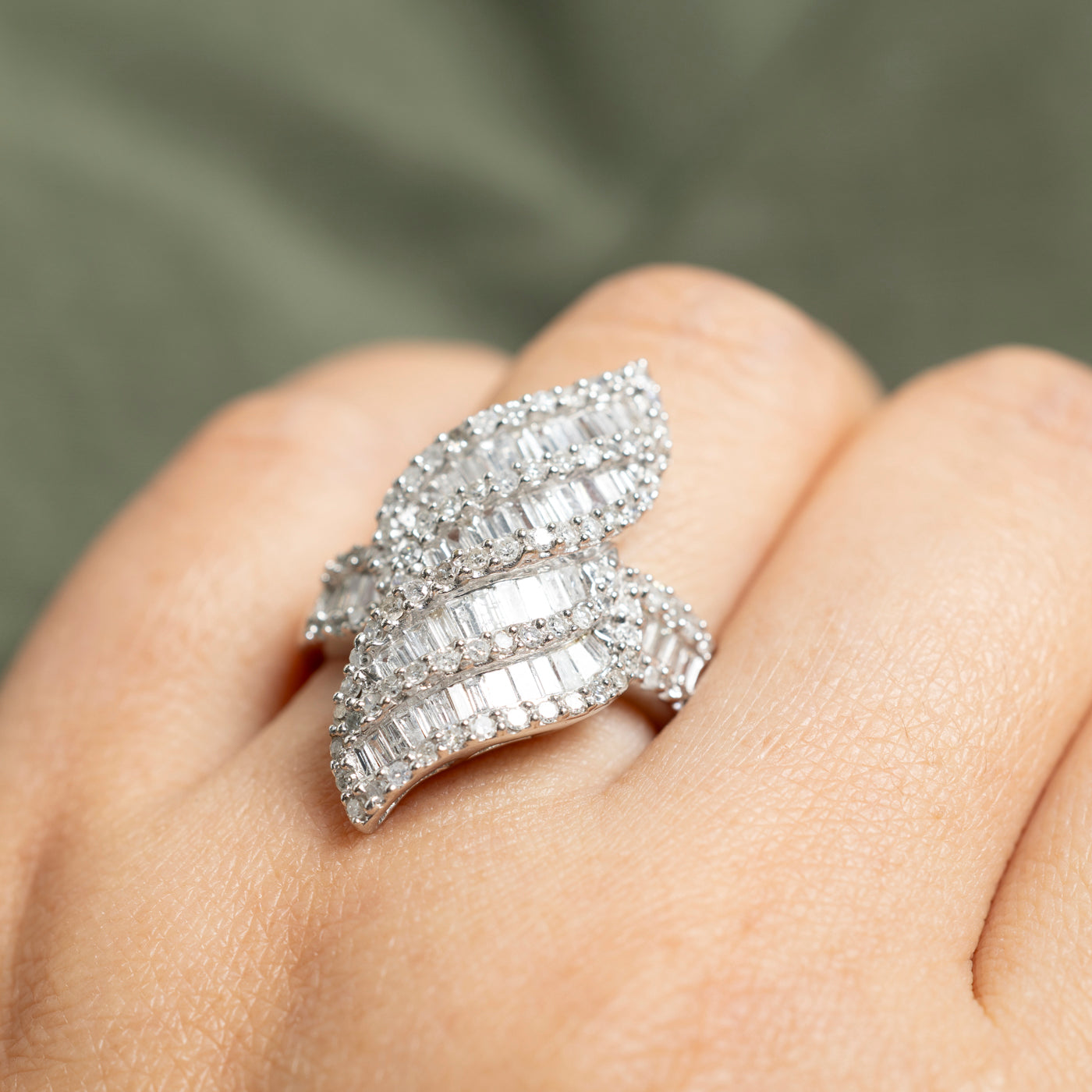 14k Diamond Crossover Cluster Ring | 1.96ctw | SZ 8