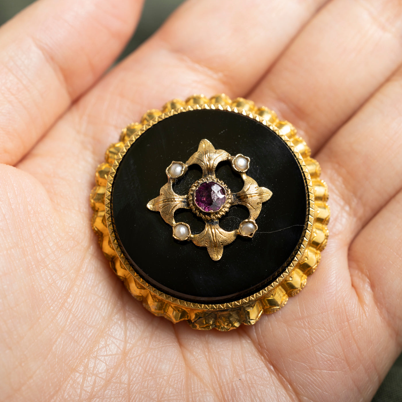 18k Pink Sapphire & Seed Pearls Scalloped Disc Brooch | 0.55ct