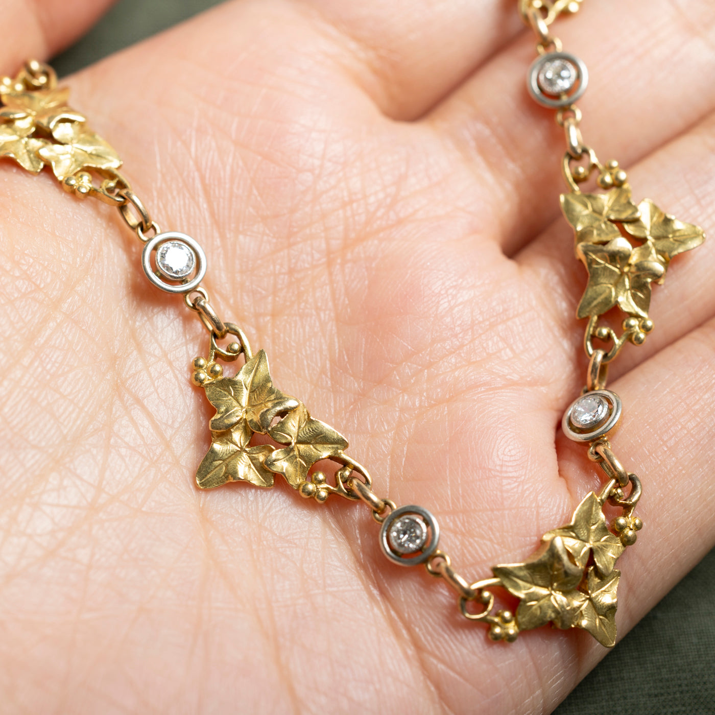 18K Bezel Set Diamond Floral Necklace | 0.40ctw | 17"