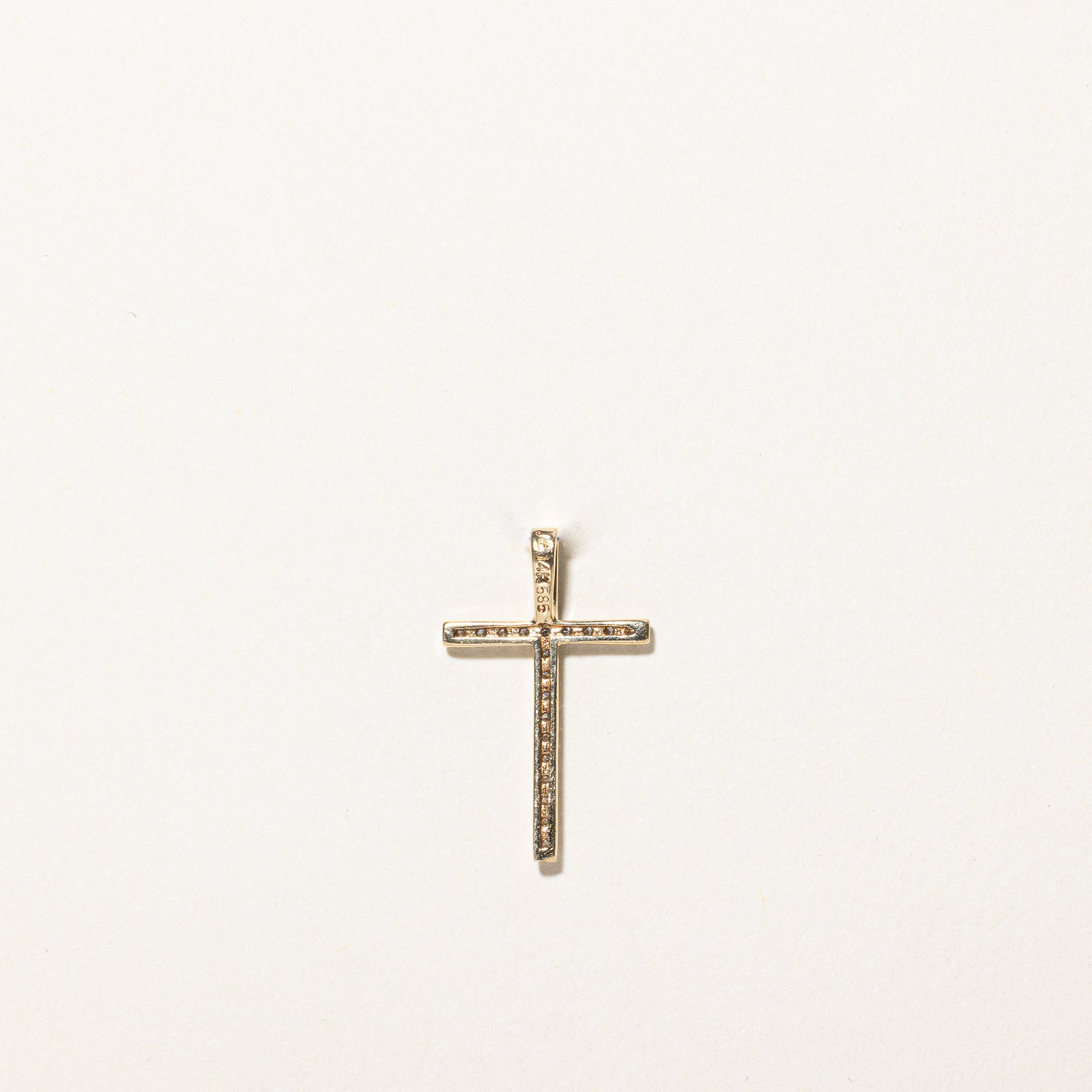 Pendentif croix en diamants | 0,12 ct |