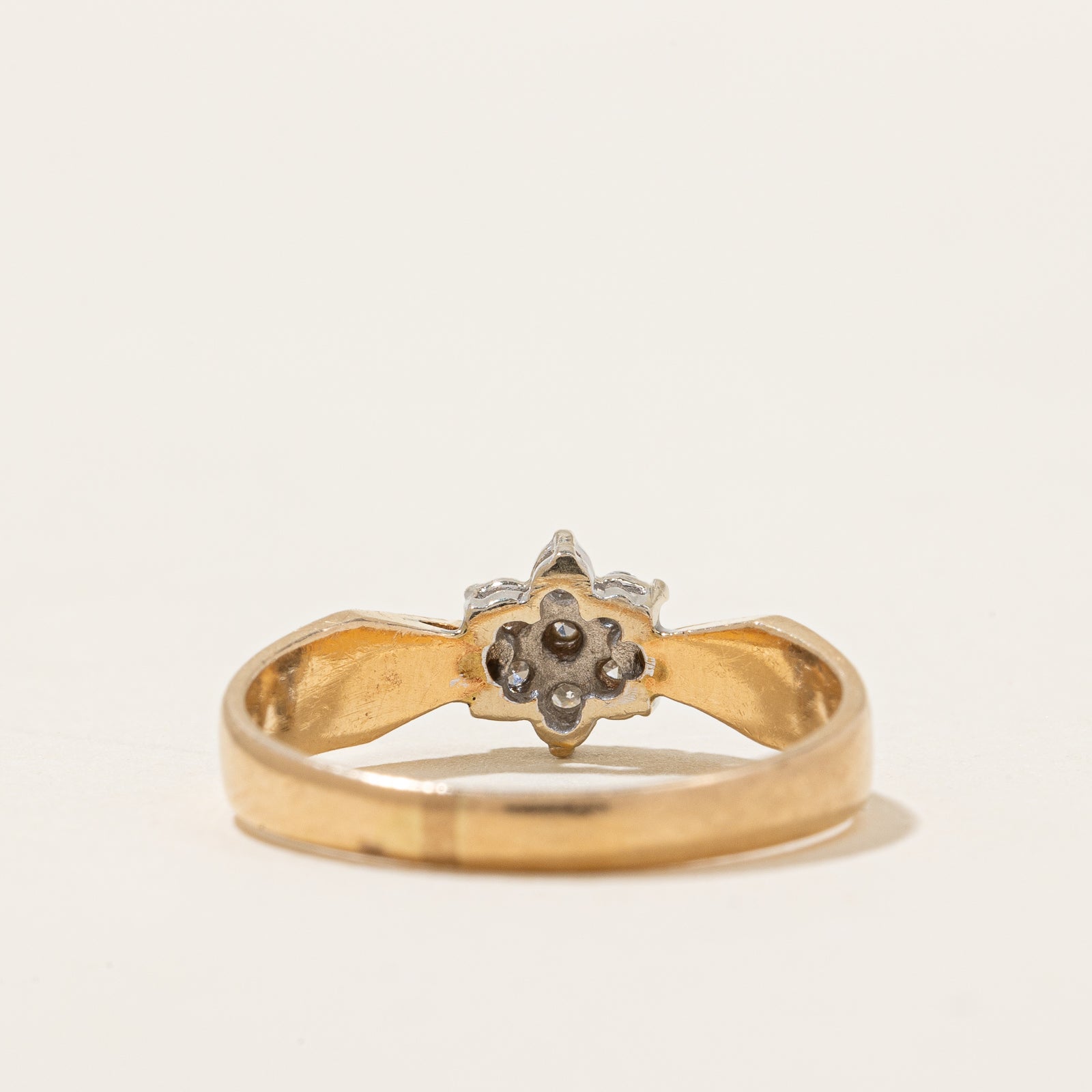 Diamond Cluster Flower Ring | 0.10ctw | SZ 5.5 |