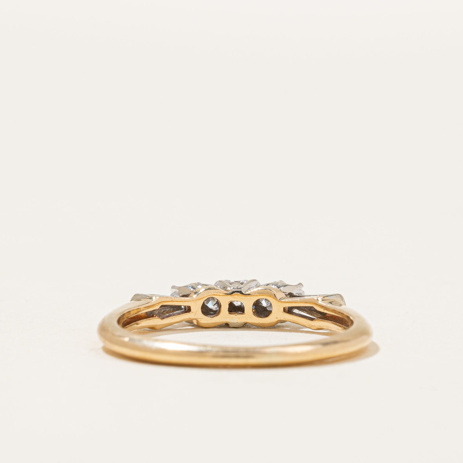 Five Stone Diamond Ring | 0.07ctw | SZ 7 |