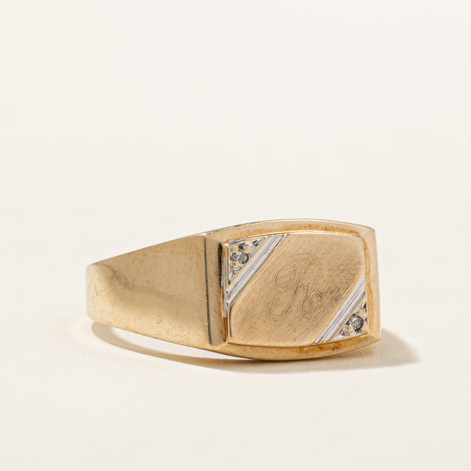 Signet "R" Initial Diamond Ring | 0.01ctw | 9.75 |