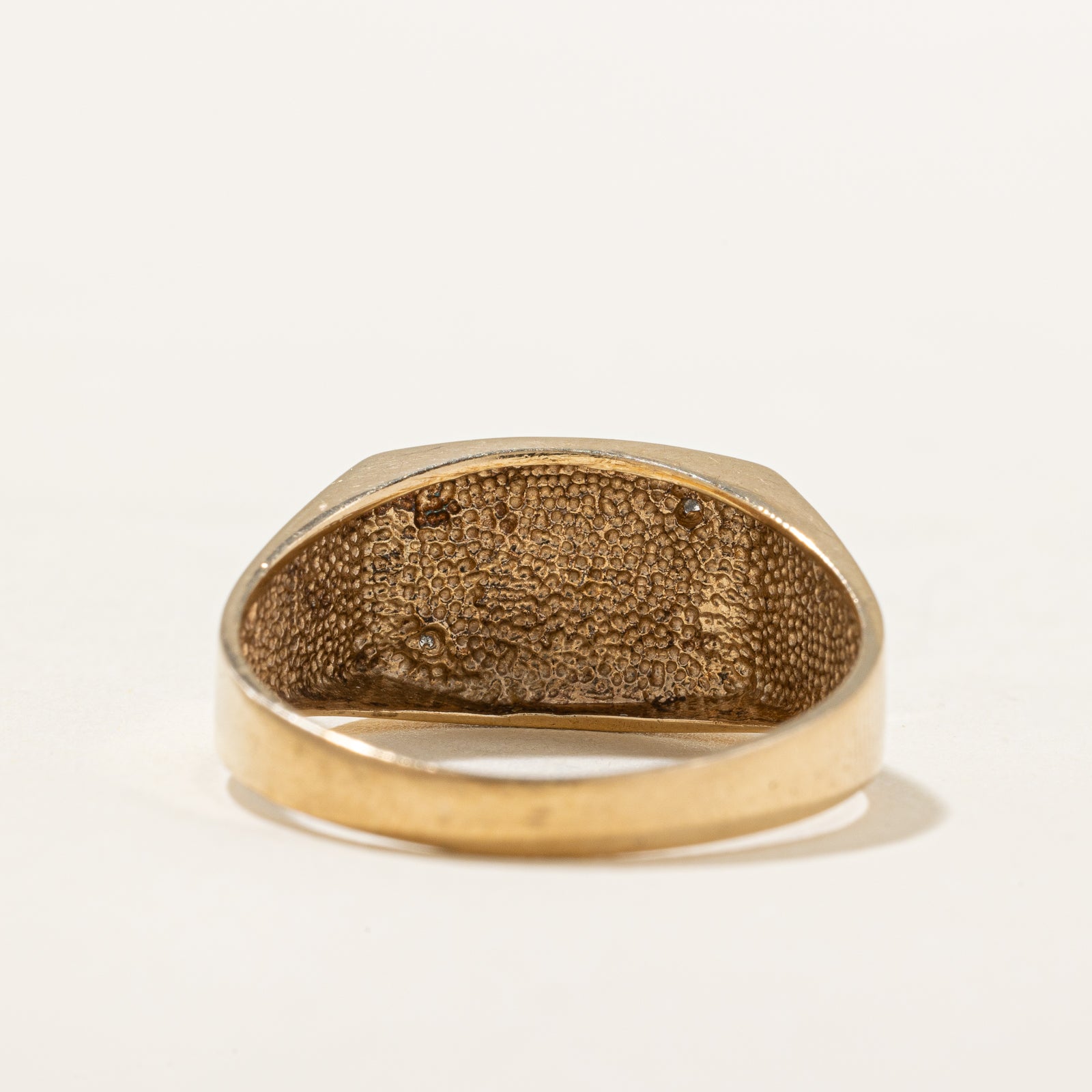 Signet "R" Initial Diamond Ring | 0.01ctw | 9.75 |