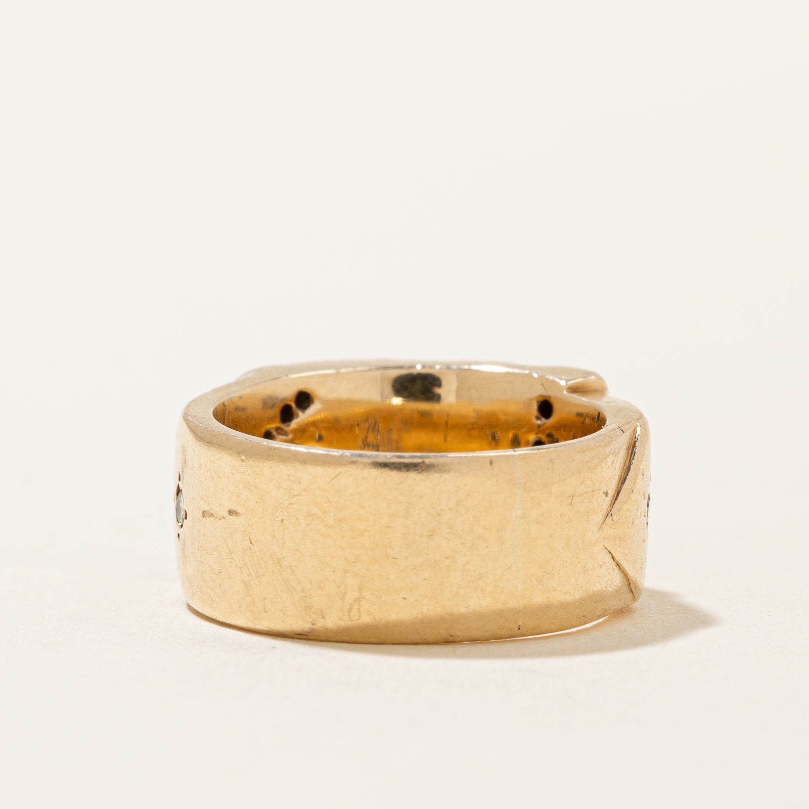 Diamond Buckle Band | 0.30ctw | SZ 4.5 |