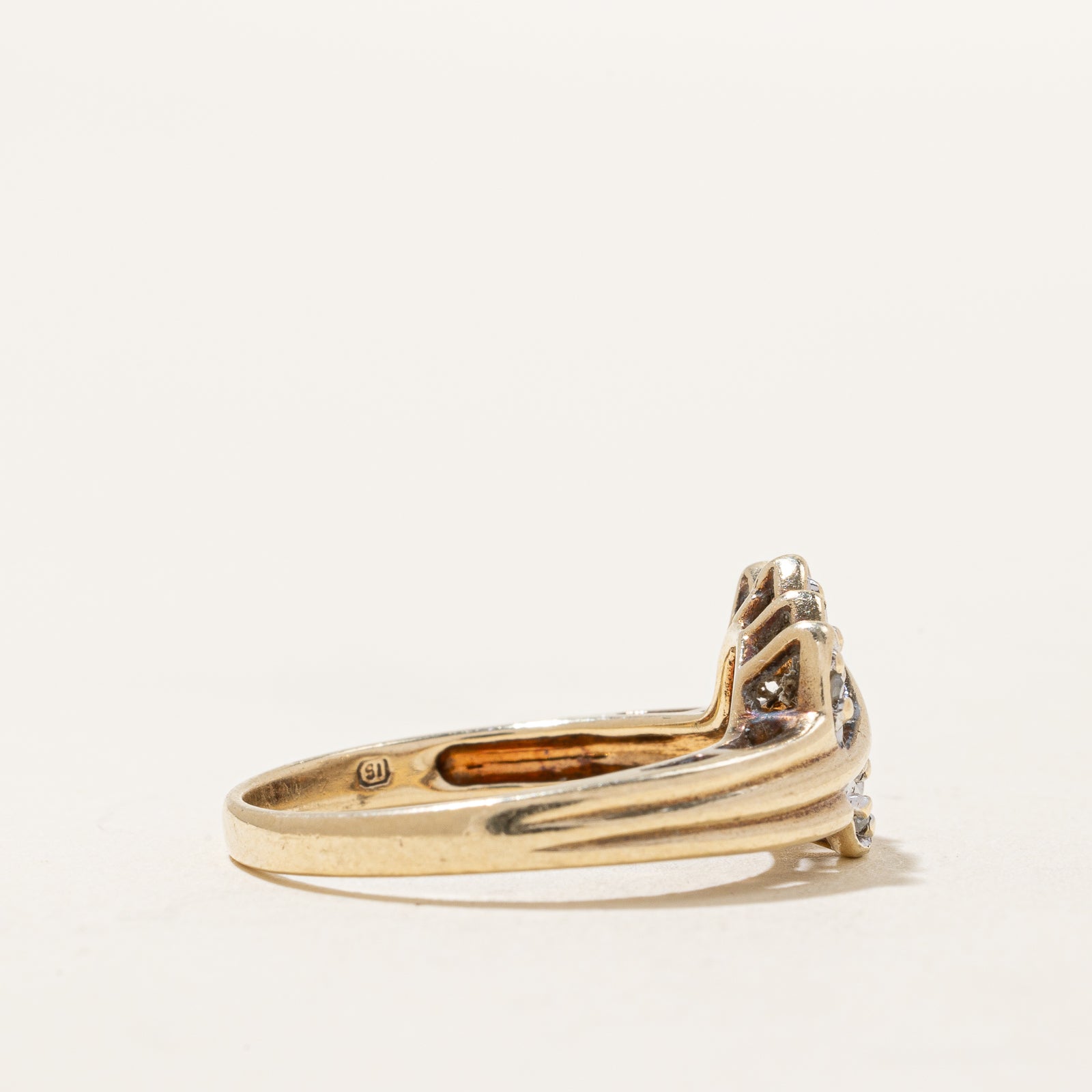 Diamond Leaf Ring | 0.04ctw | SZ 6 |