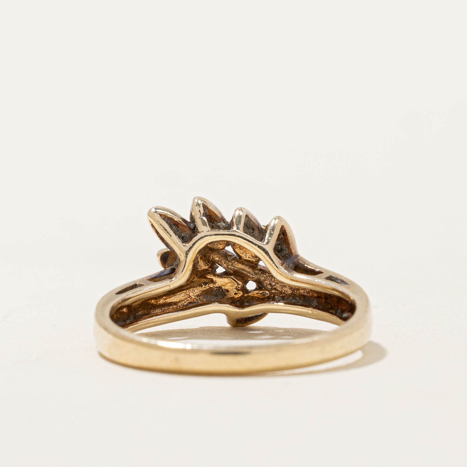 Diamond Leaf Ring | 0.04ctw | SZ 6 |