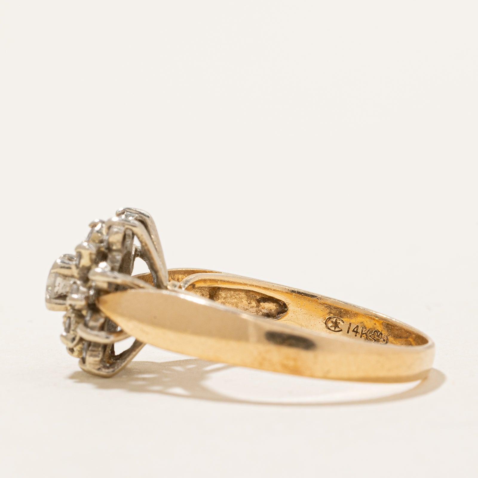 Flower Diamond Ring | 0.49ctw | SZ6.75 |