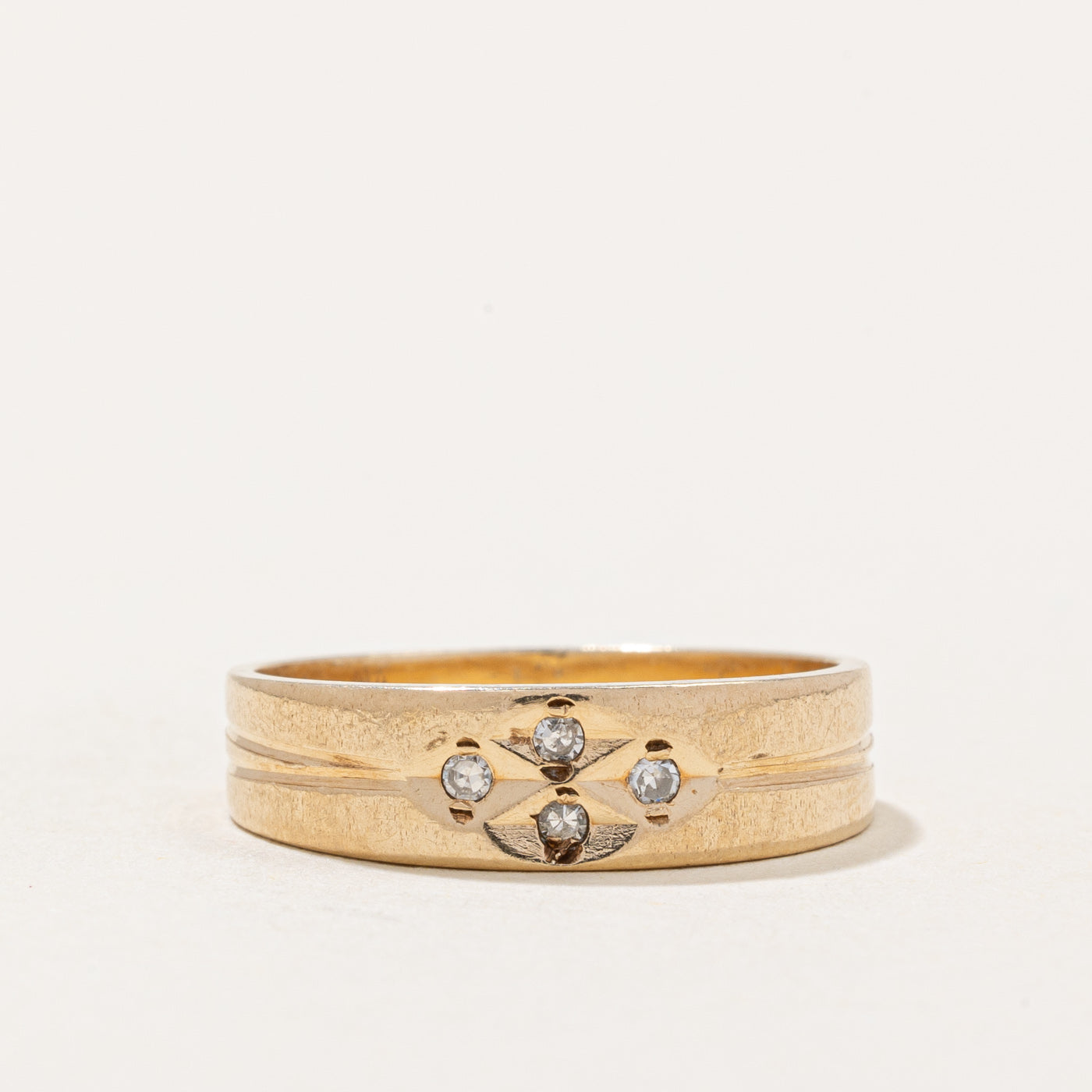 Flush Set Diamond Ring | 0.06ctw | SZ 6.5 |