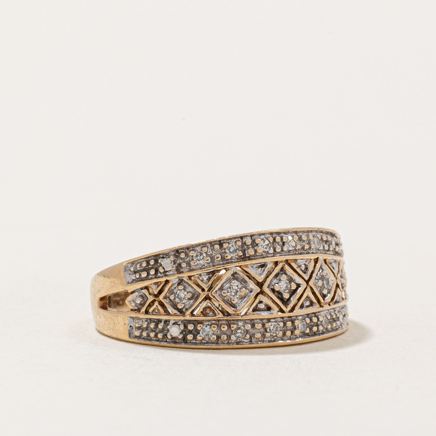 Diamond Cocktail Ring | 0.08ctw | SZ 6 |