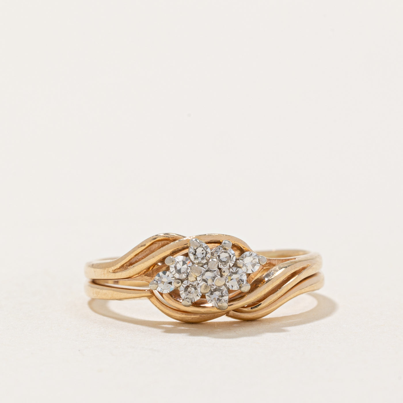 Diamond Cluster Twisted Ring | 0.18ctw | SZ 6 |