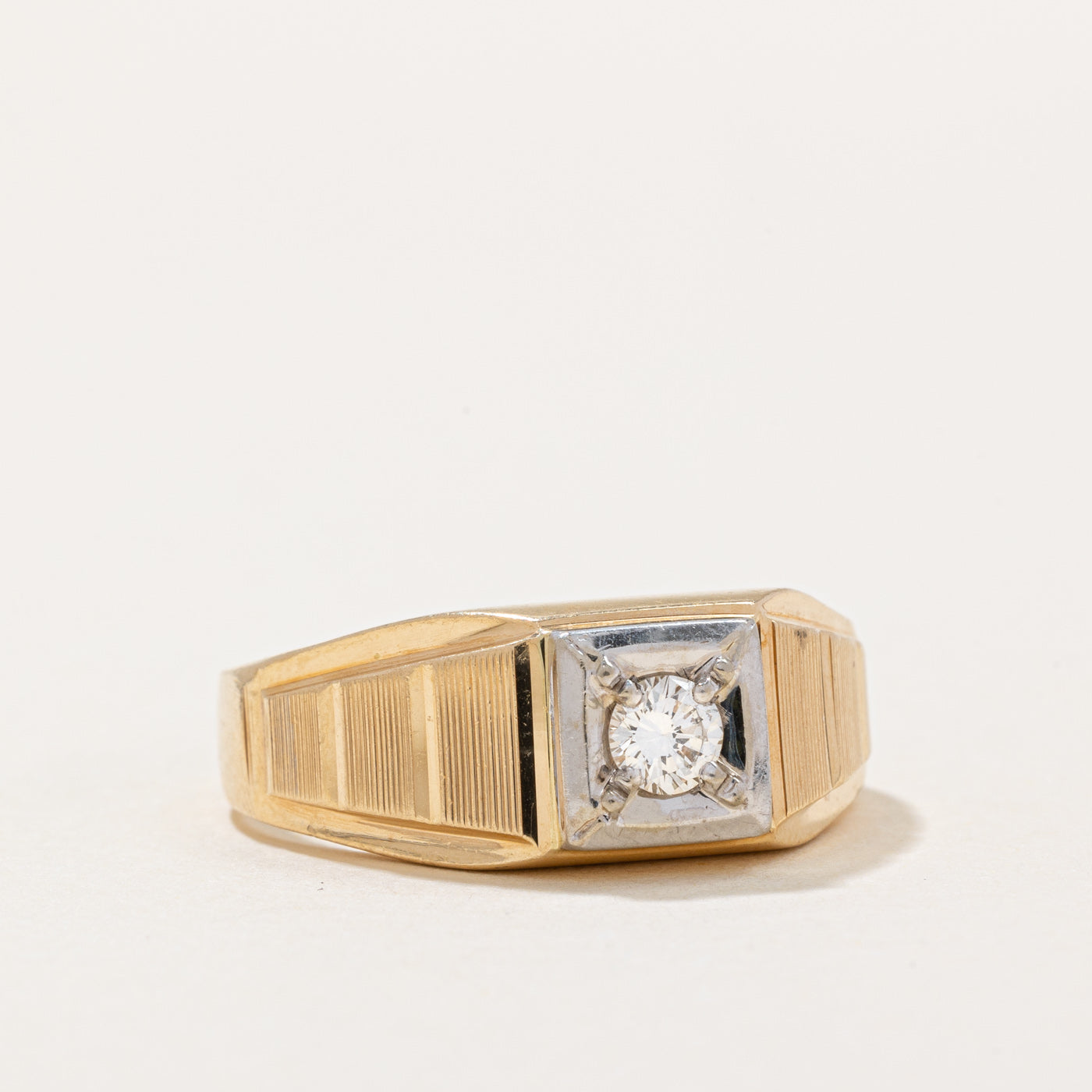 Illusion Set Diamond Ring | 0.24ct | SZ 10.75 |