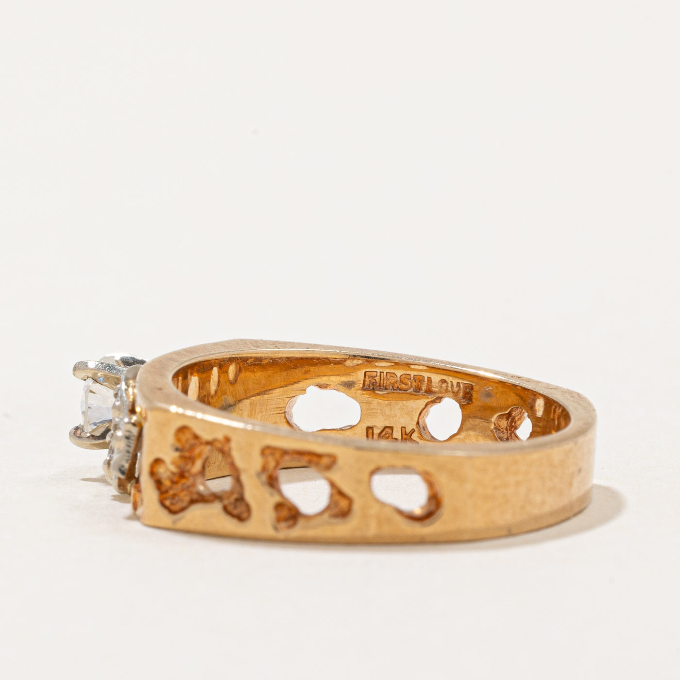 Cathedral Set Diamond Ring | 0.23ctw | SZ 6.25 |