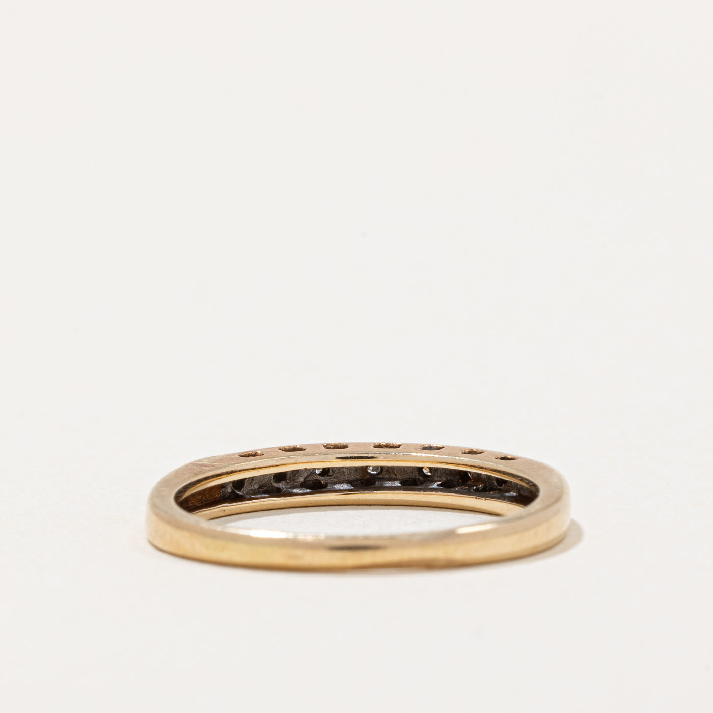 Flush Set Diamond Ring | 0.06ctw | SZ 6.5 |