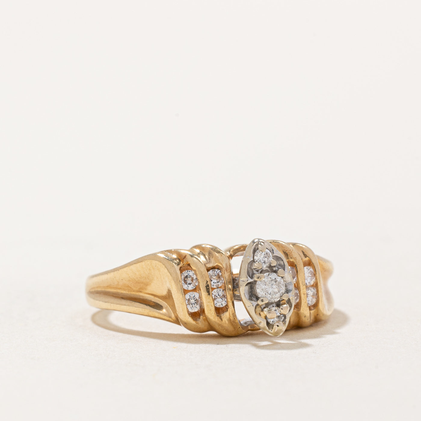 High Set Diamond Ring | 0.18ctw | SZ 7 |