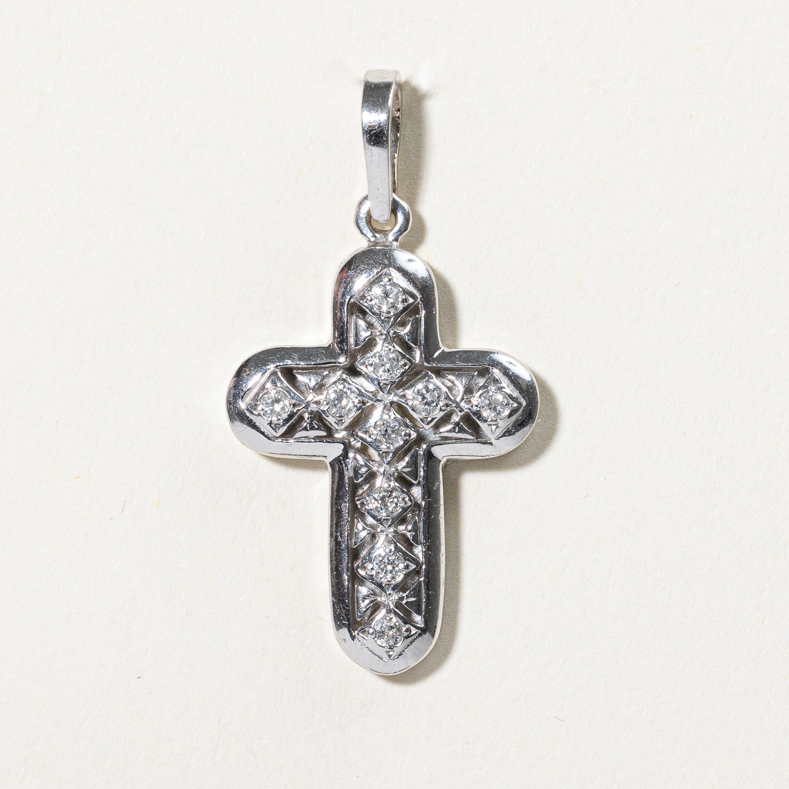 Diamond Cross Pendant | 0.14ctw |
