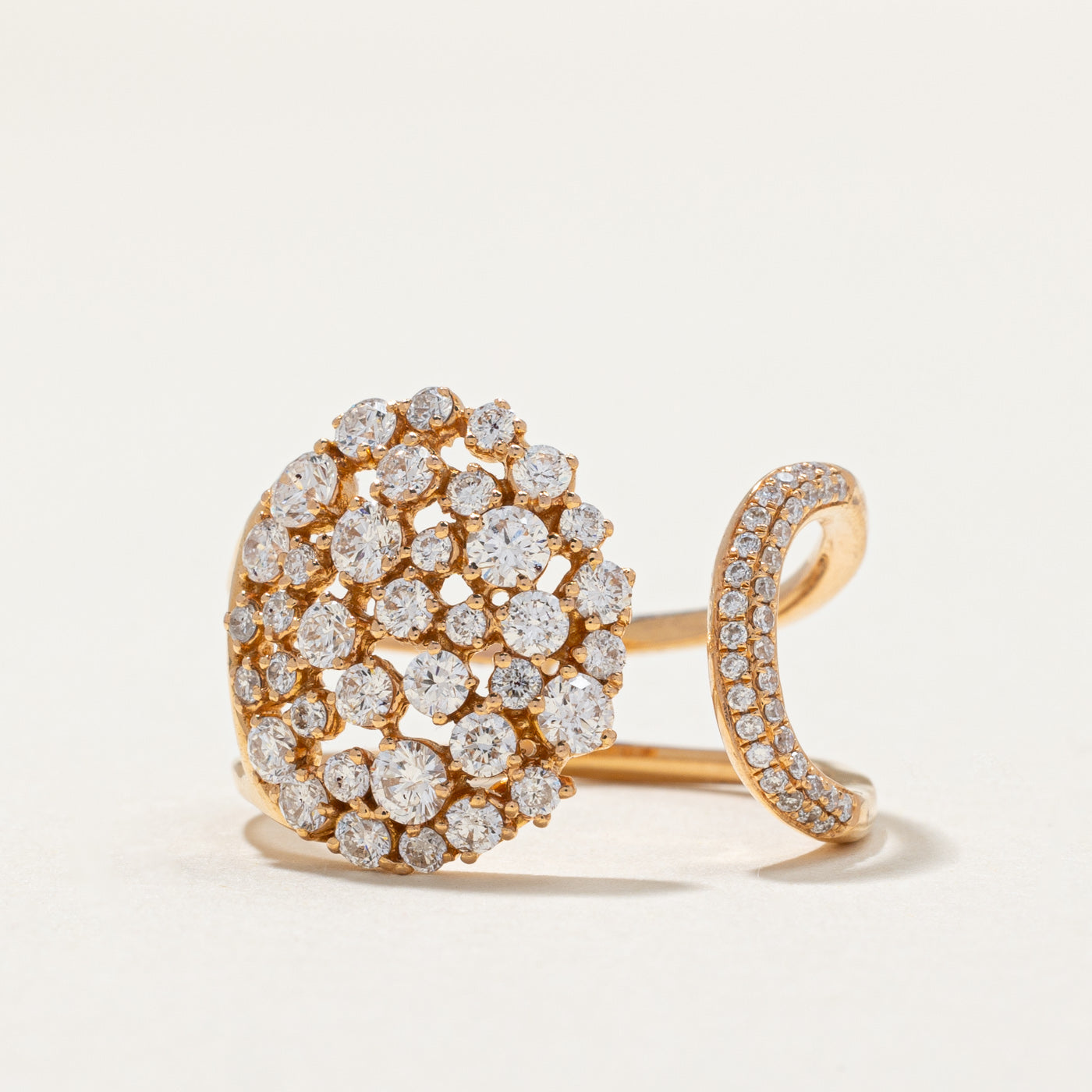 Bague cocktail ovale sertie de diamants en grappe | 0,96 ct | Taille 6,75