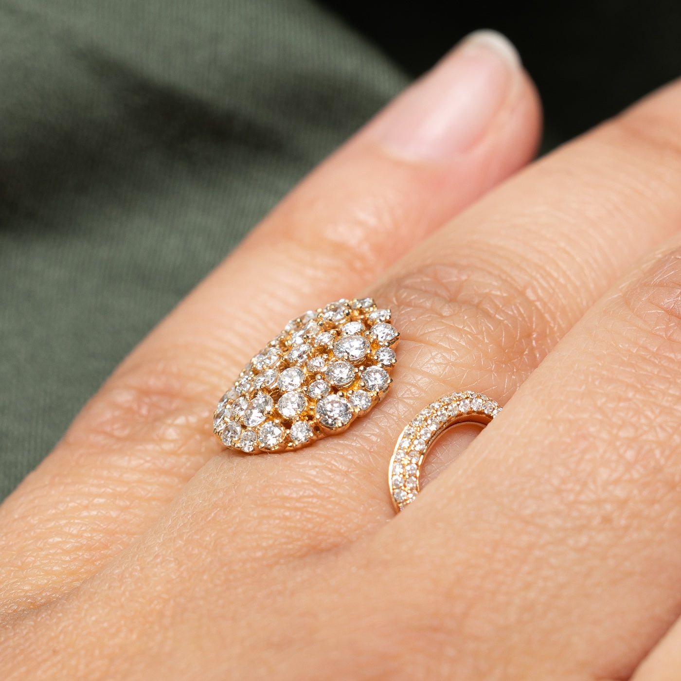 Bague cocktail ovale sertie de diamants en grappe | 0,96 ct | Taille 6,75