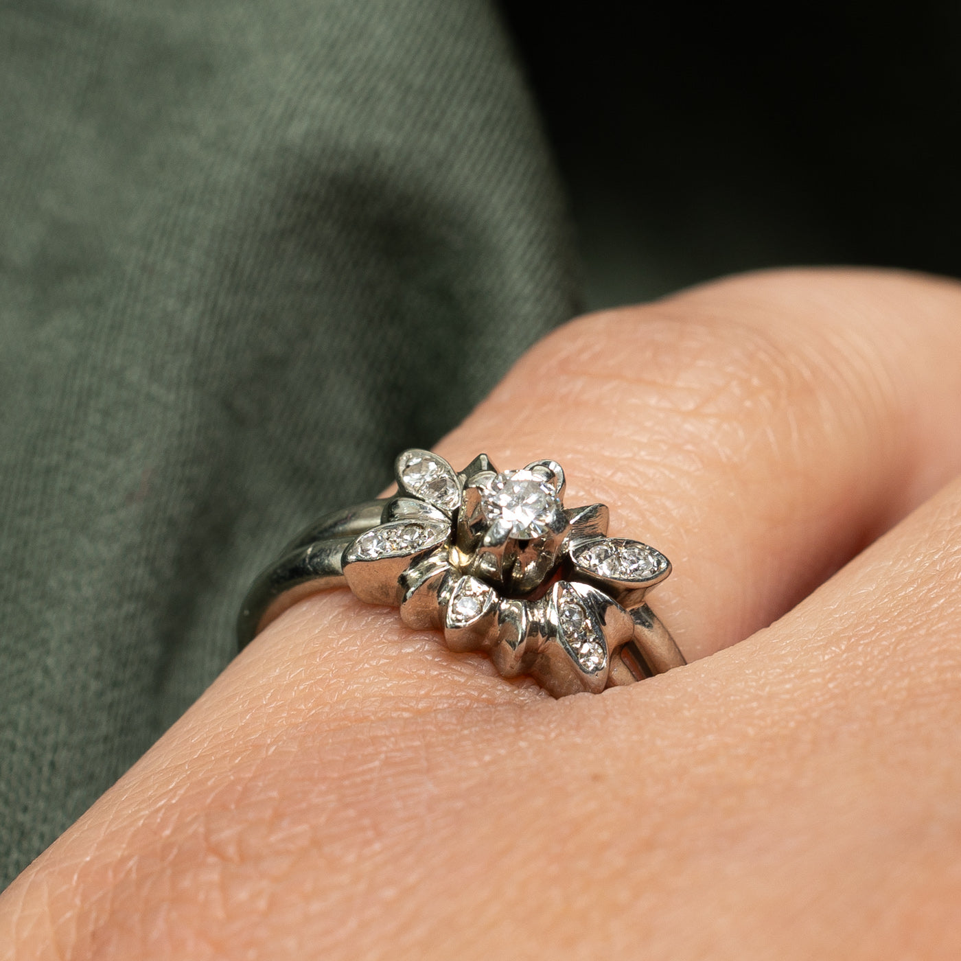 Diamond Cluster Wedding Ring Set | 0.21ctw | SZ 5.5
