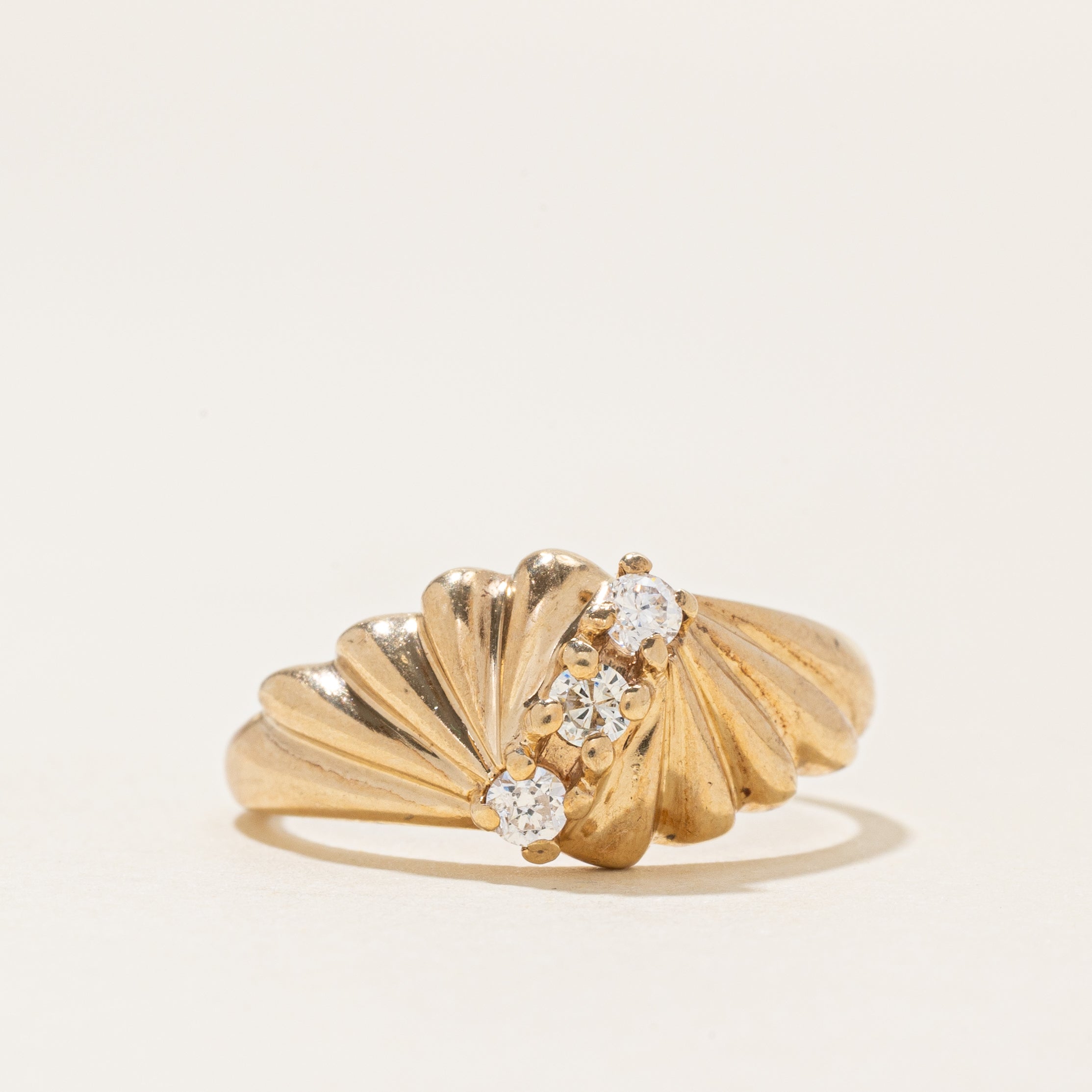 Three Stone Diamond Fan Grooved Ring | 0.22ctw | SZ 7.75 |