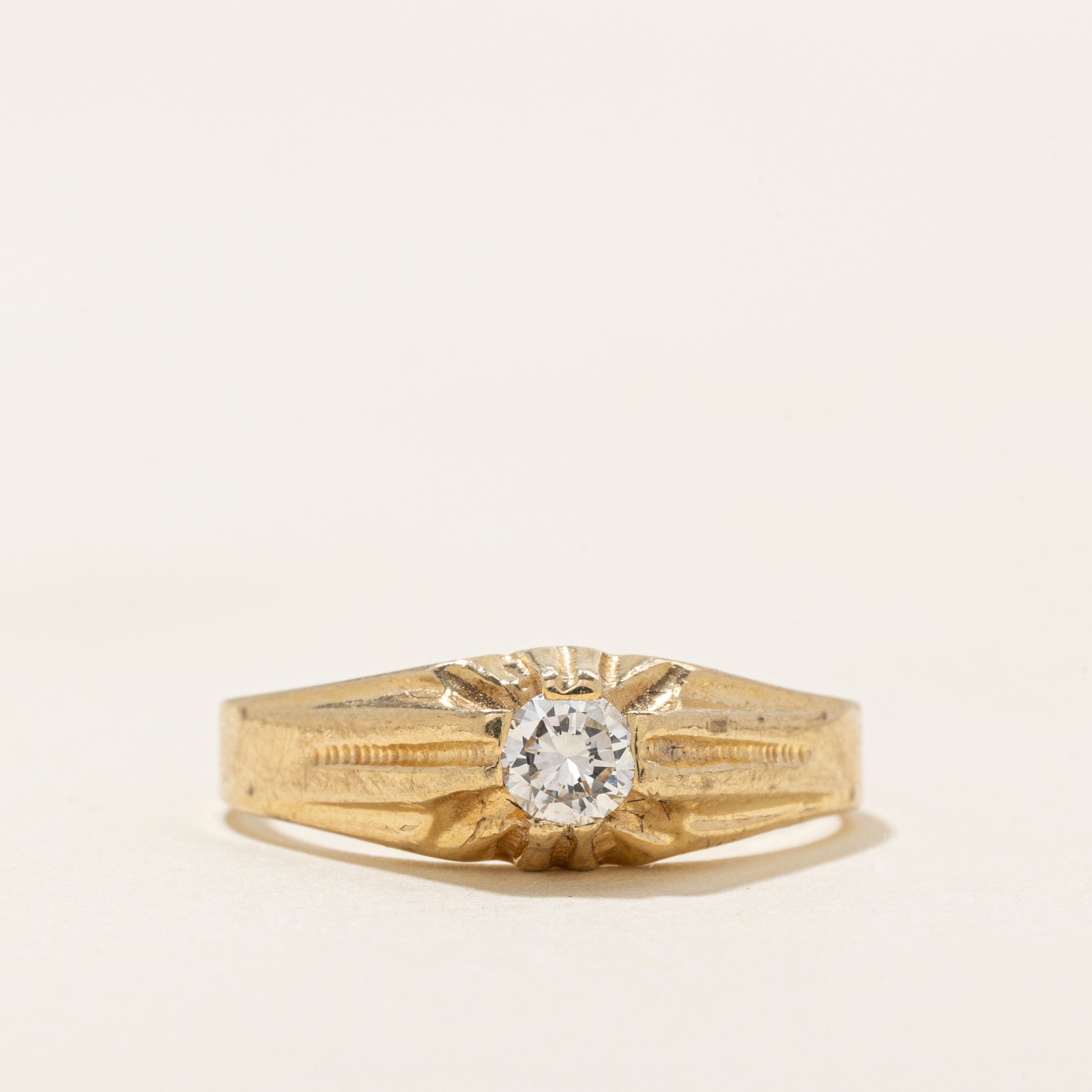 Belcher Set Solitaire Diamond Grooved Ring | 0.18ctw | SZ 5.75 |