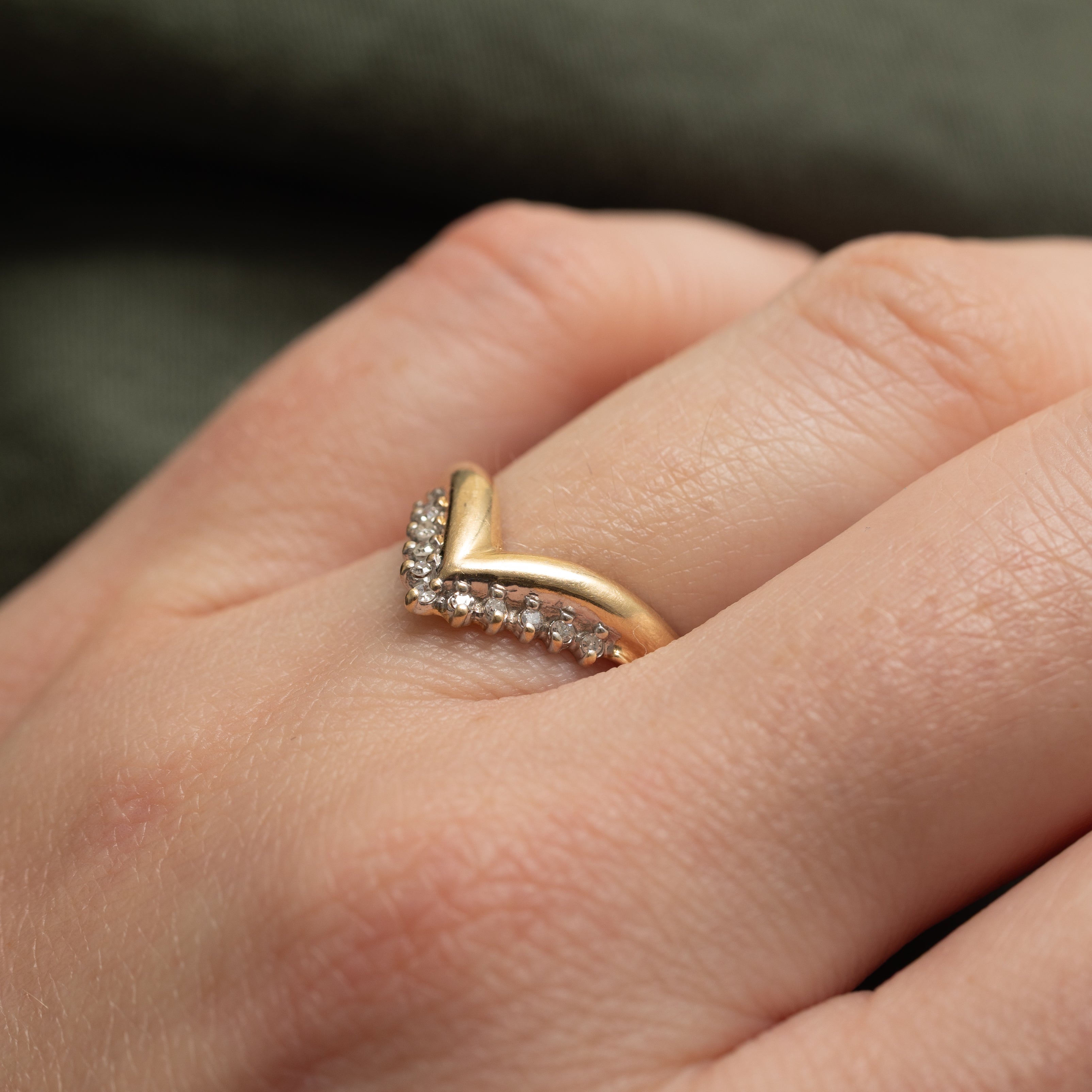 Semi Eternity Diamond Chevron Ring | 0.06ctw | SZ 6.0 |