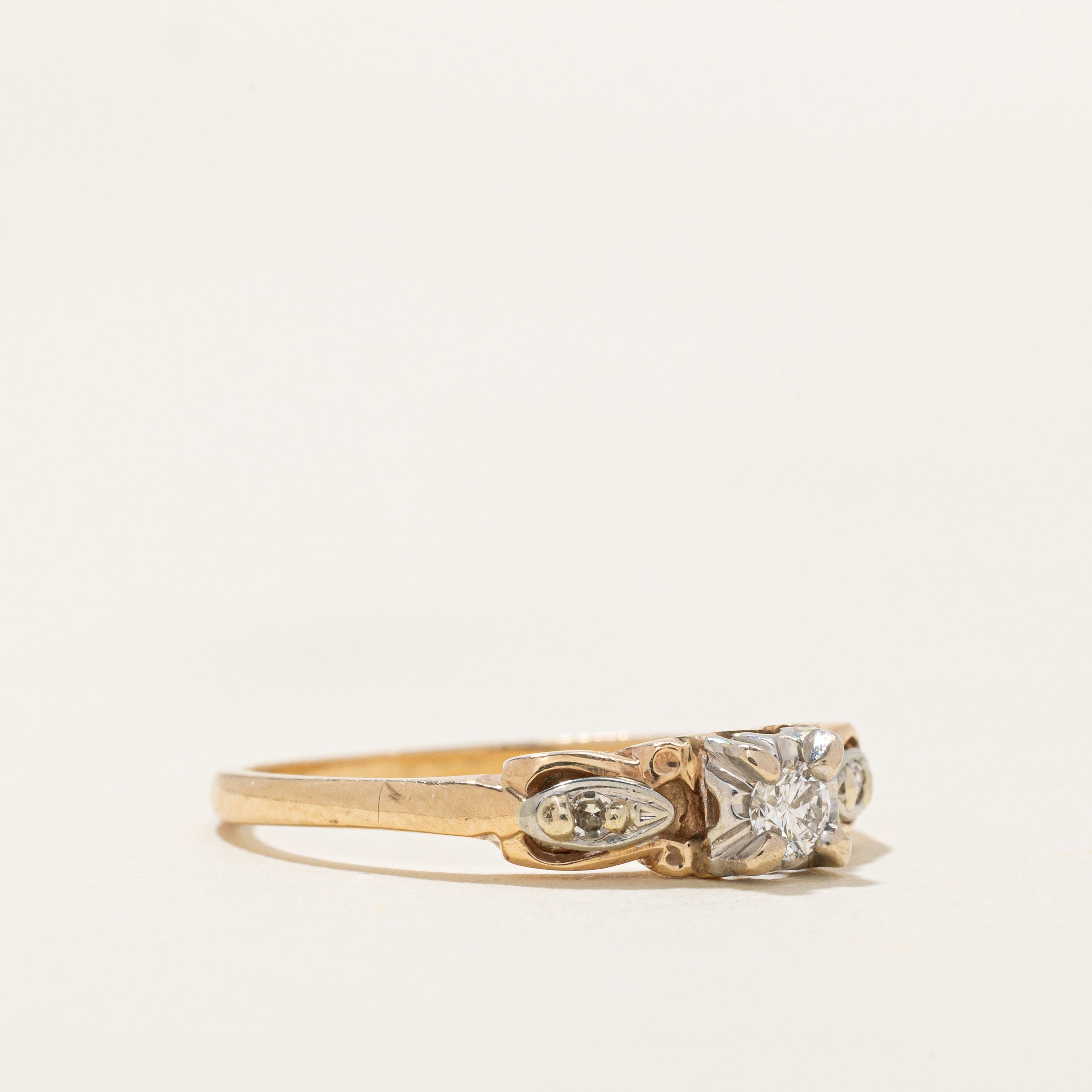 Illusion Set Diamond Ring | 0.14ctw | SZ 8.0 |