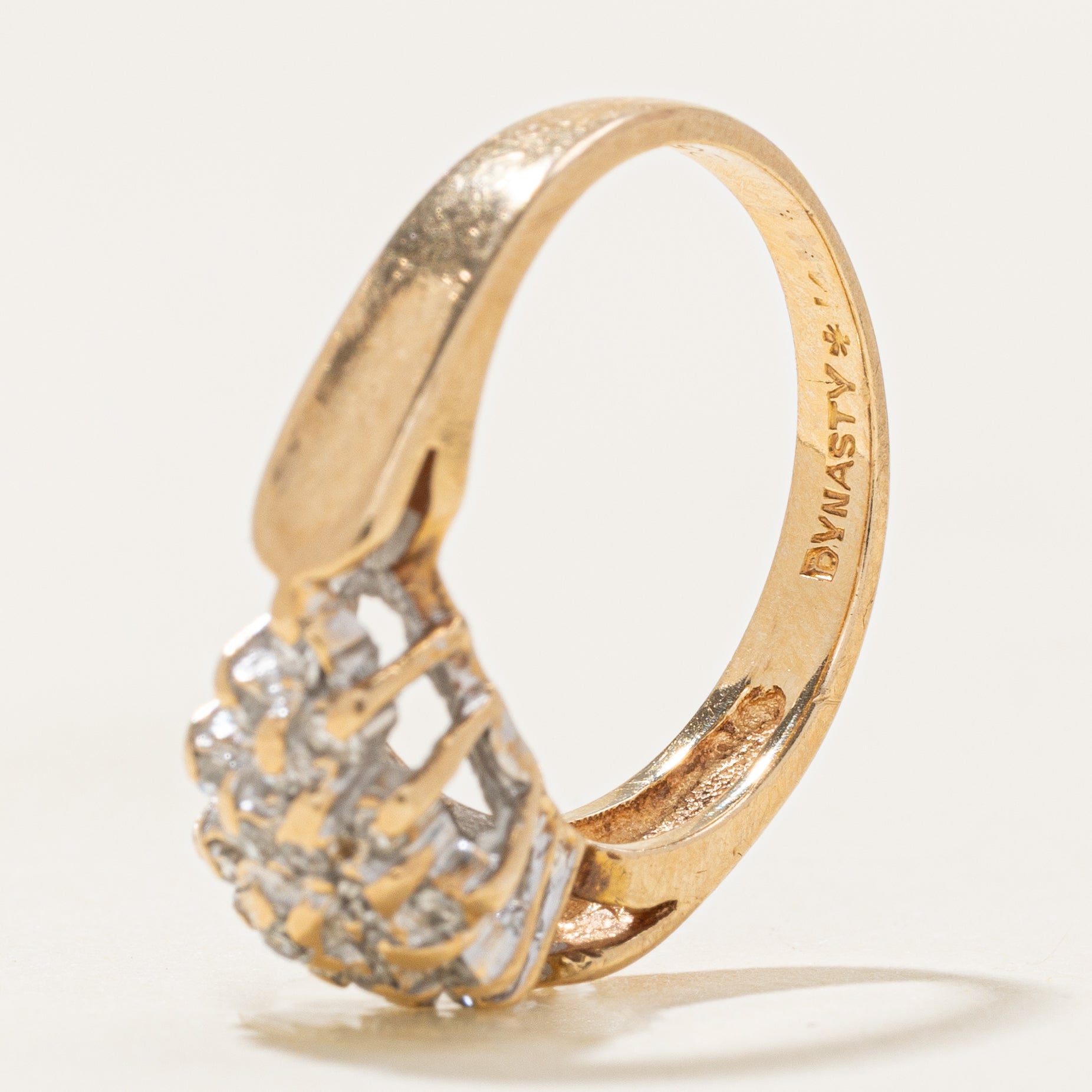 14k Diamond Petal Cluster Ring | 0.25ctw | SZ 4.5 |