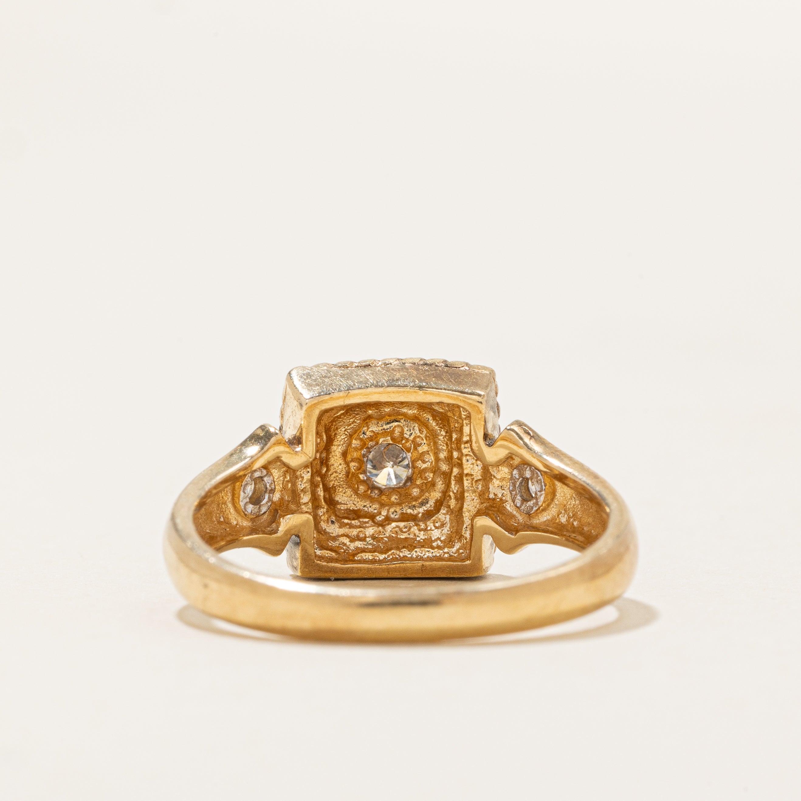 Flush Set Diamond Rope Textured Ring | 0.18ctw | SZ 7.25 |