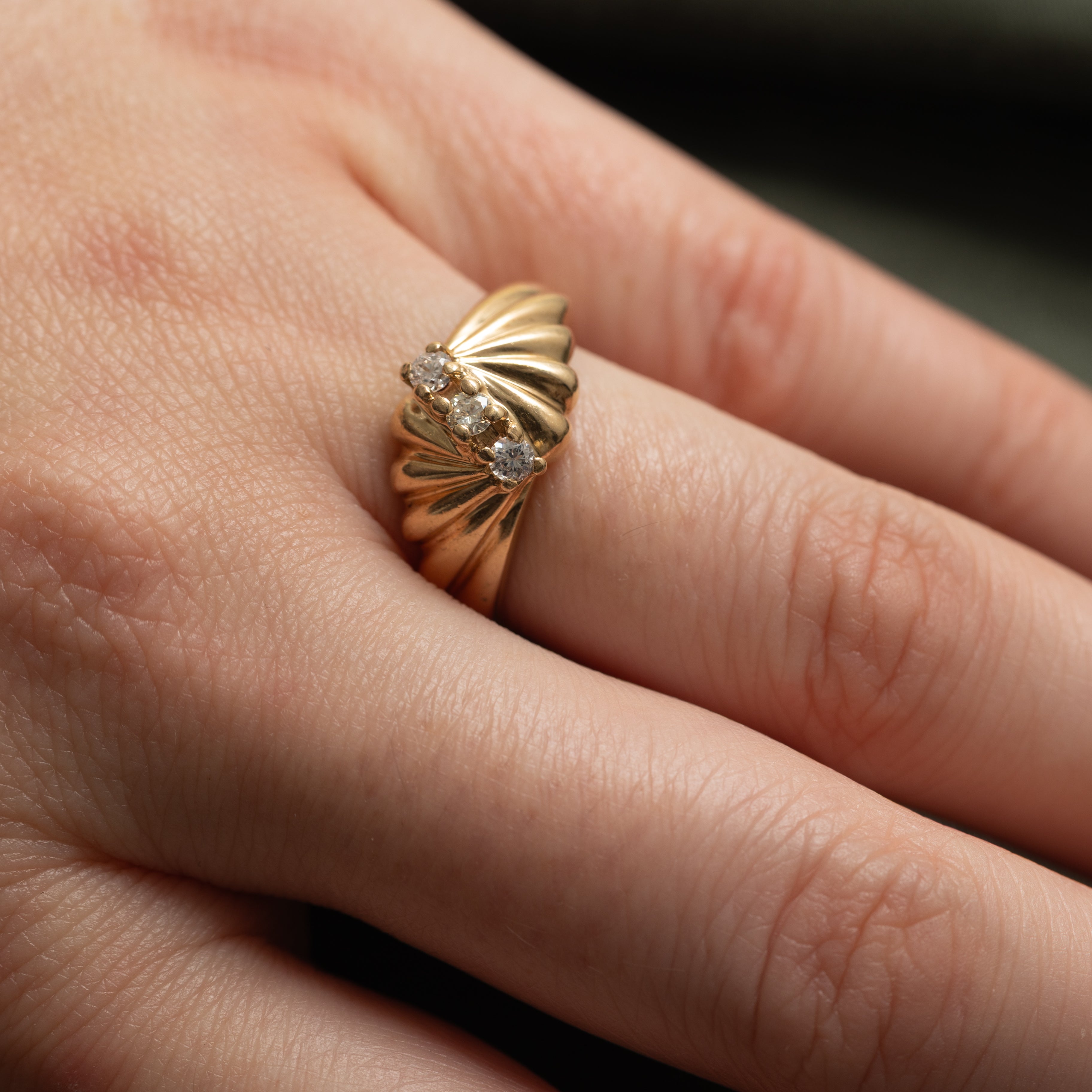 Three Stone Diamond Fan Grooved Ring | 0.22ctw | SZ 7.75 |