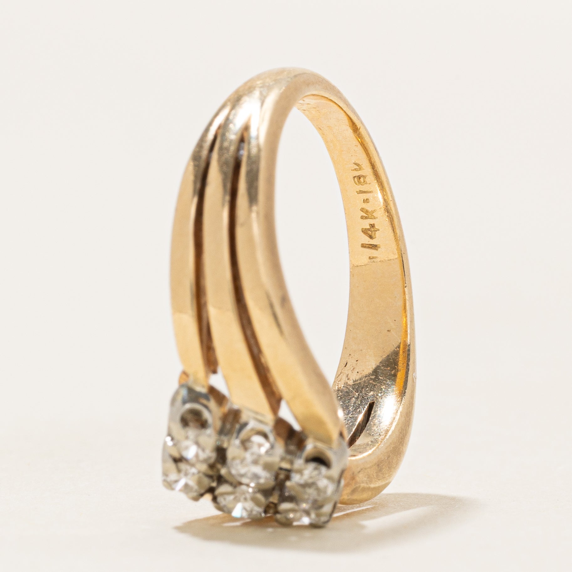 Diamond Grid Openwork Bypass Ring | 0.24ctw | SZ 5.75 |