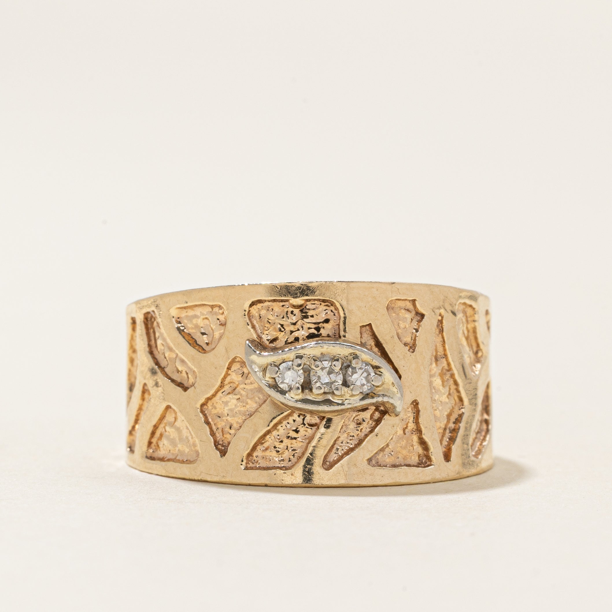 Diamond Textured Embossed Band | 0.04ctw | SZ 7.25 |