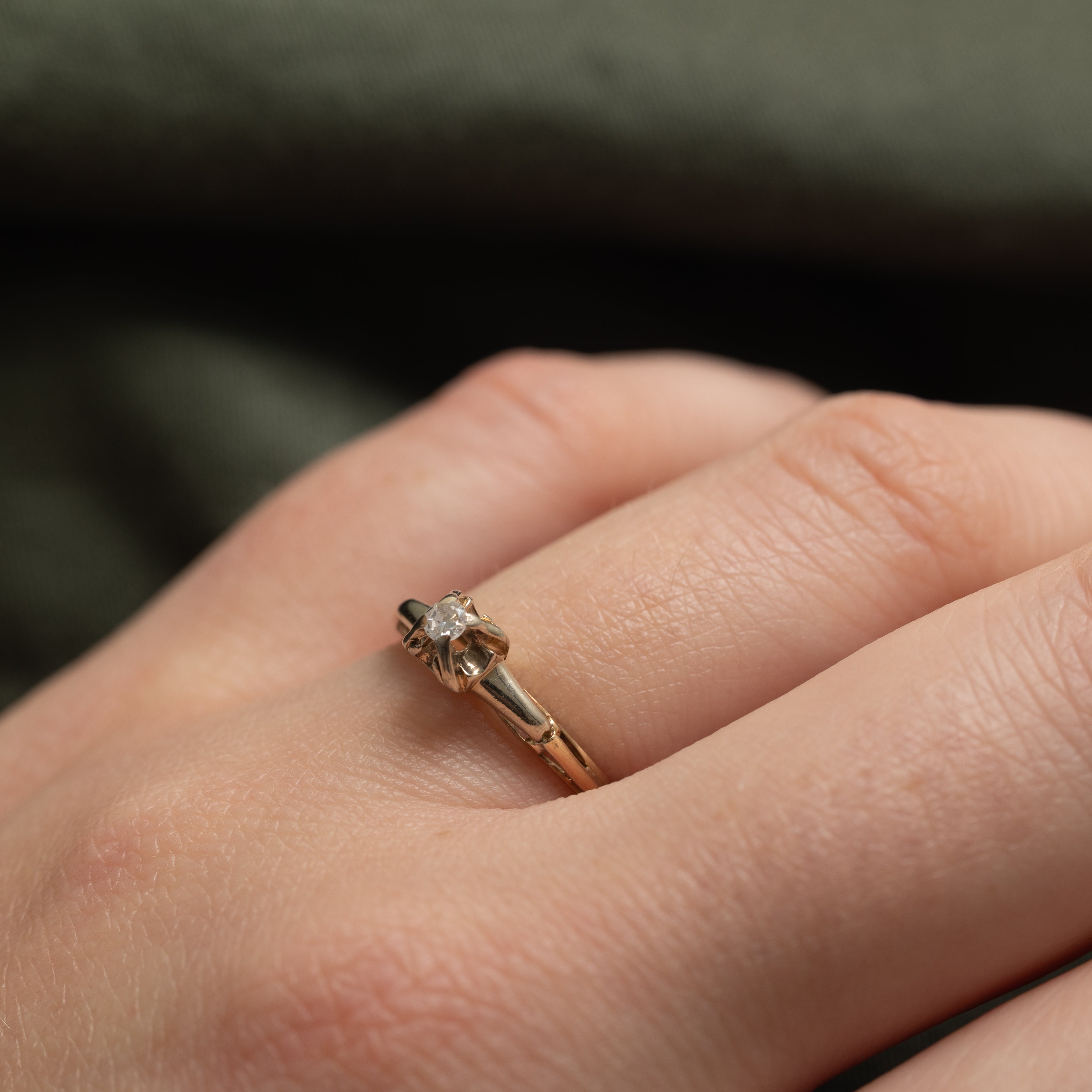 Illusion Set Diamond Ring | 0.04ctw | SZ 5.75 |