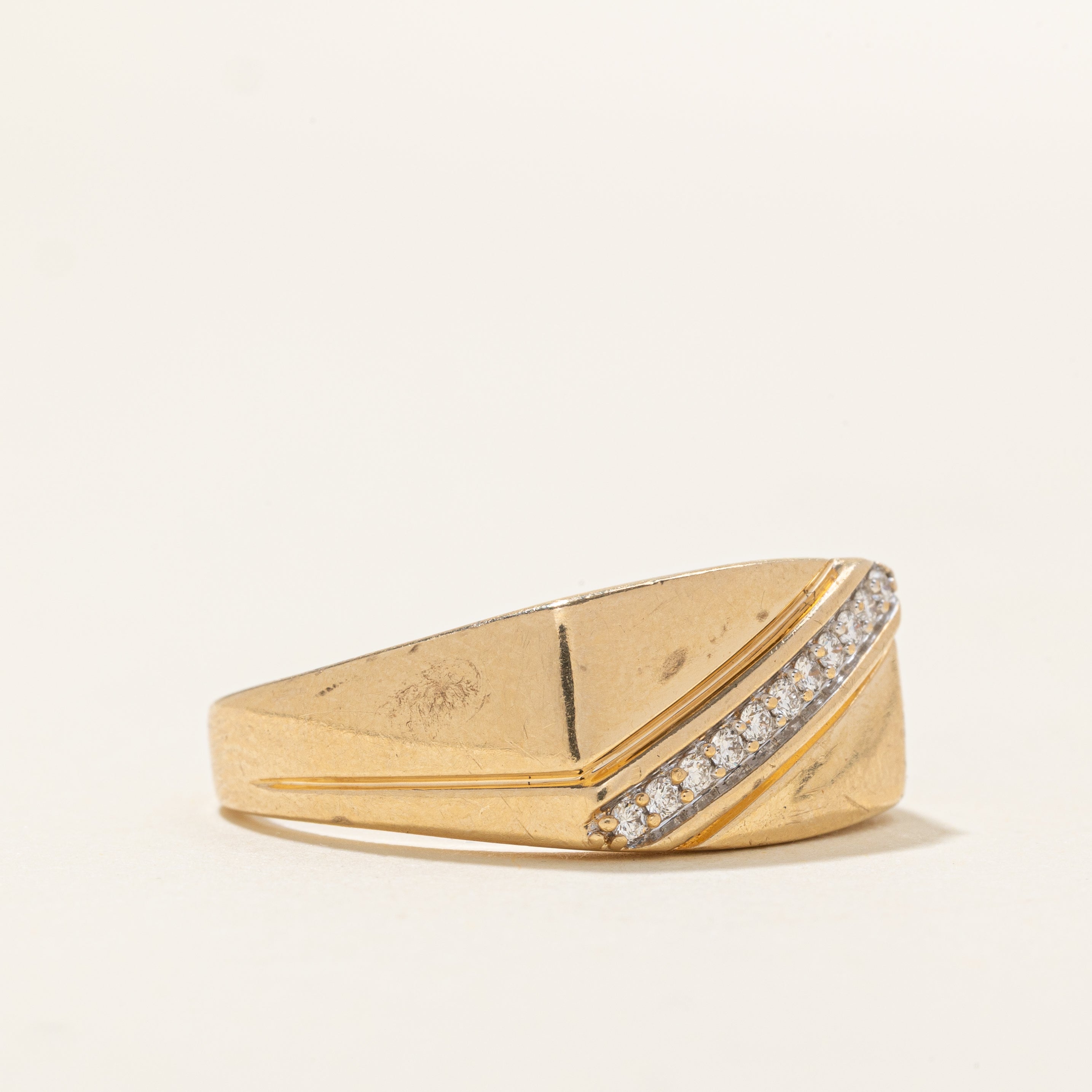 Diagonal Diamond Row Signet Ring | 0.11ctw | SZ 10.5 |