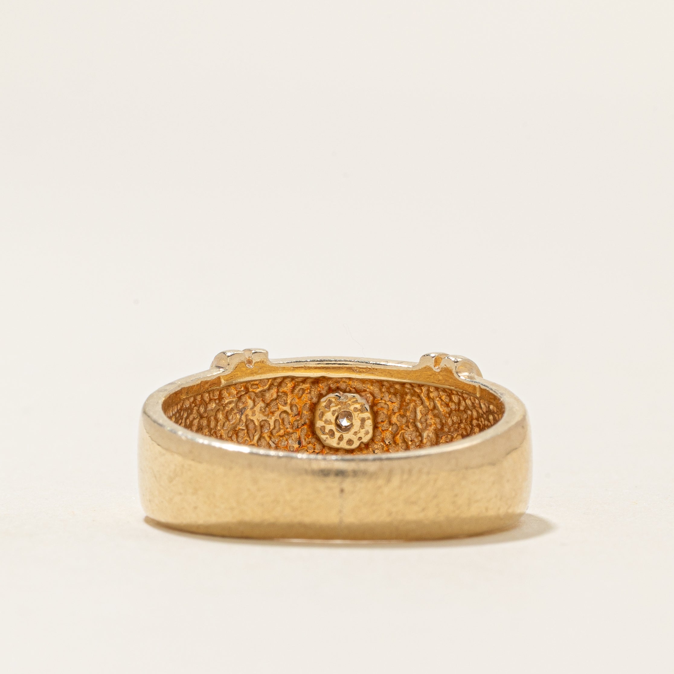 Flush Set Diamond Buckle Ring | 0.06ctw | SZ 7.75 |