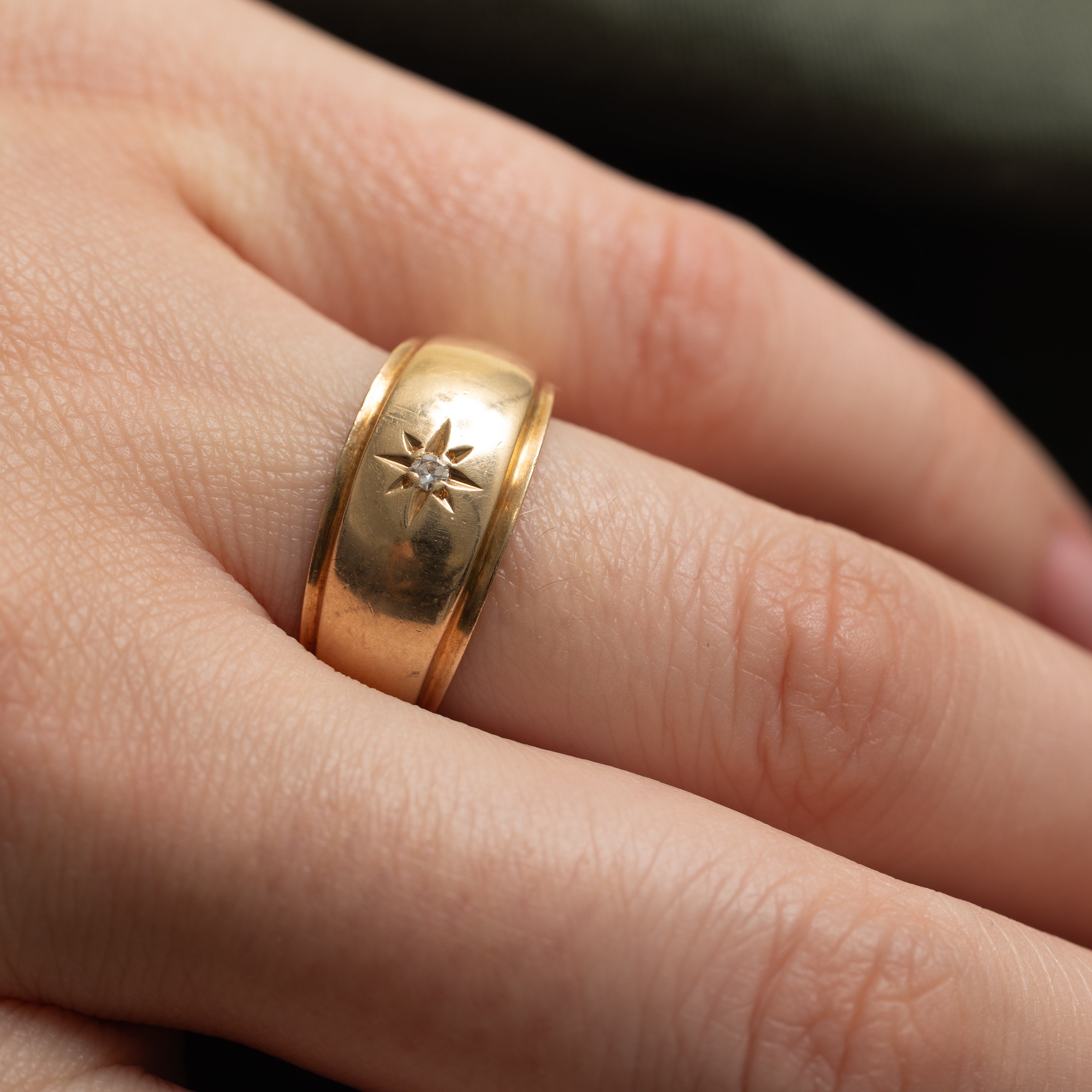 Star Set Diamond Chunky Band | 0.03ctw | SZ 8.0 |