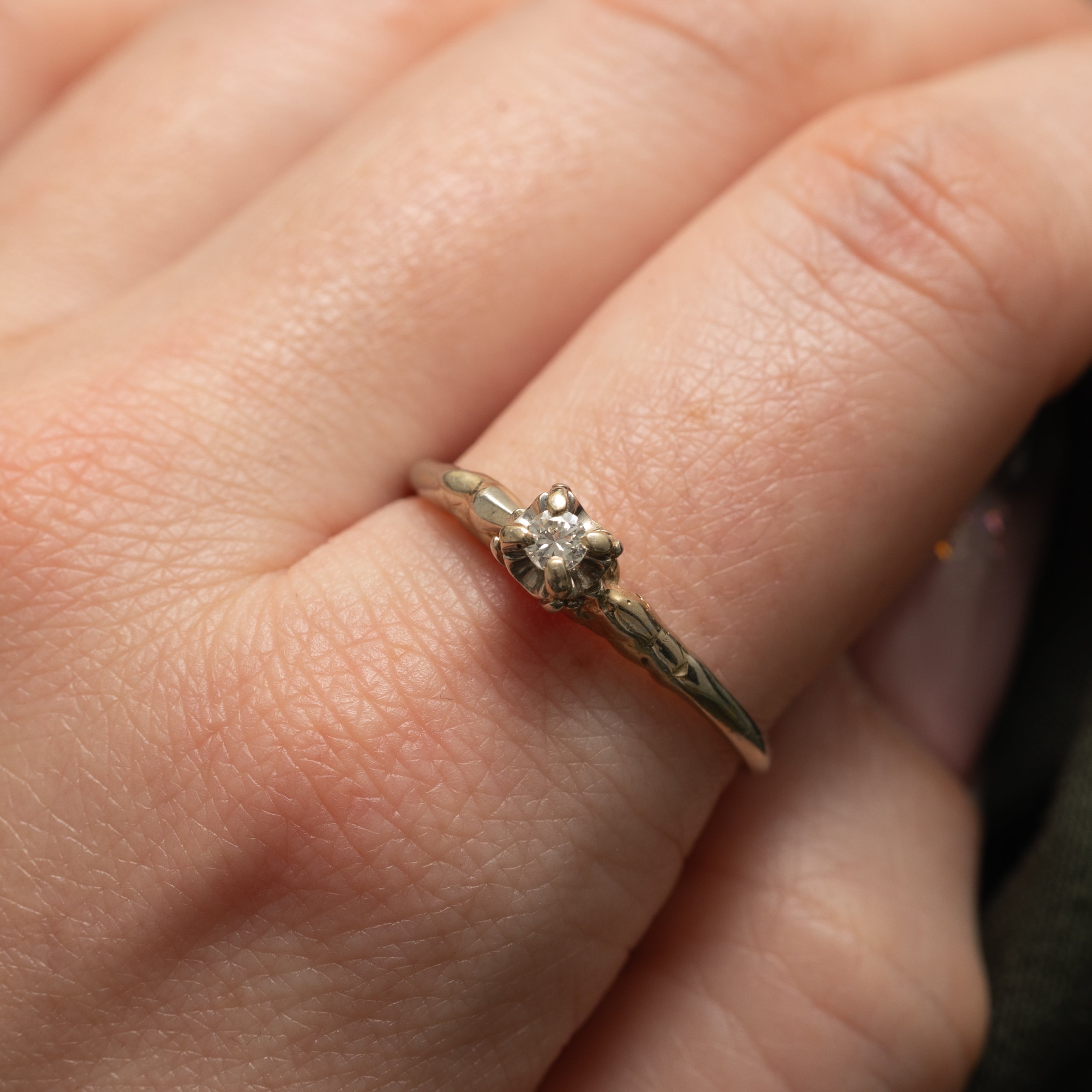 Solitaire Diamond Textured Ring | 0.1ctw | SZ 10.0 |