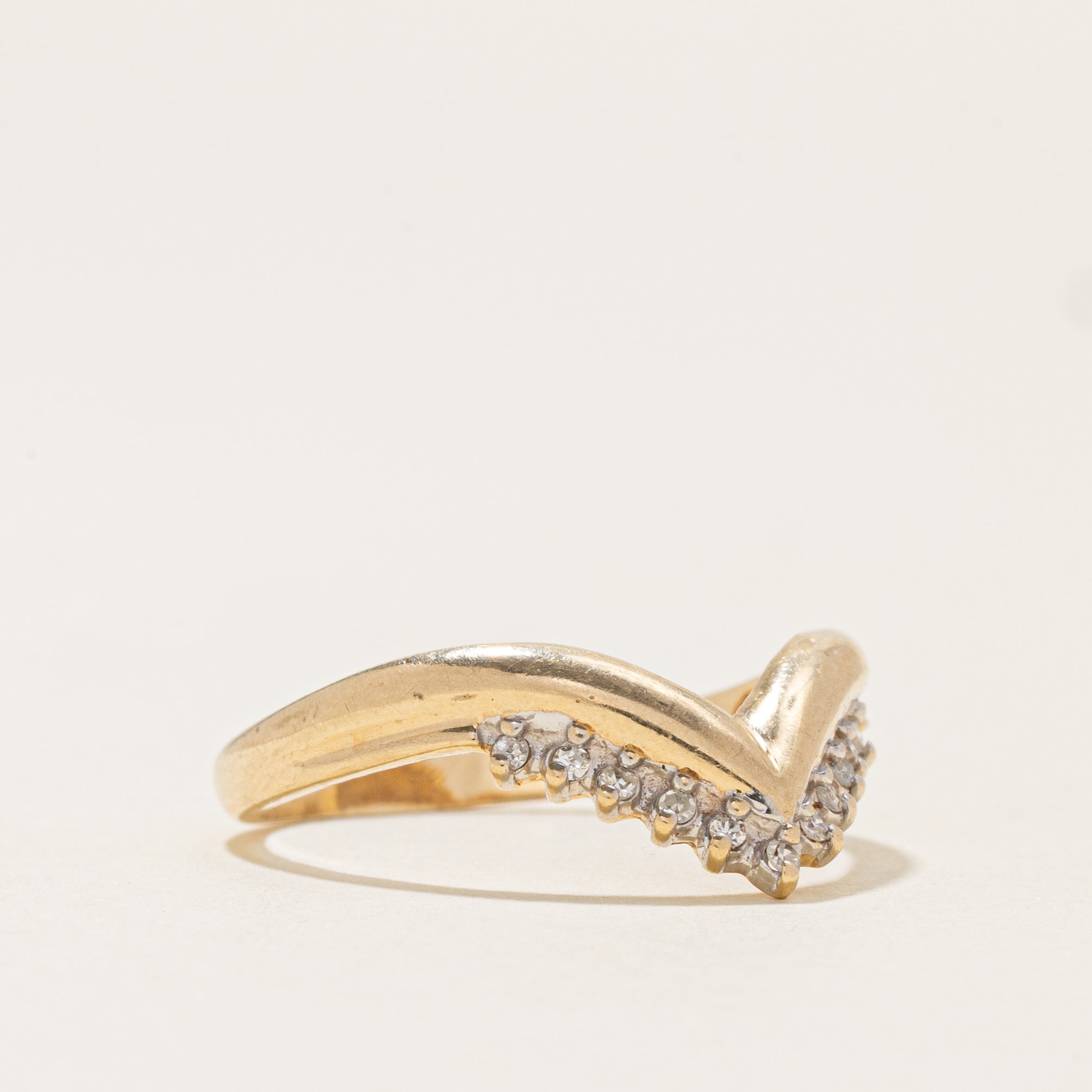 Semi Eternity Diamond Chevron Ring | 0.06ctw | SZ 6.0 |