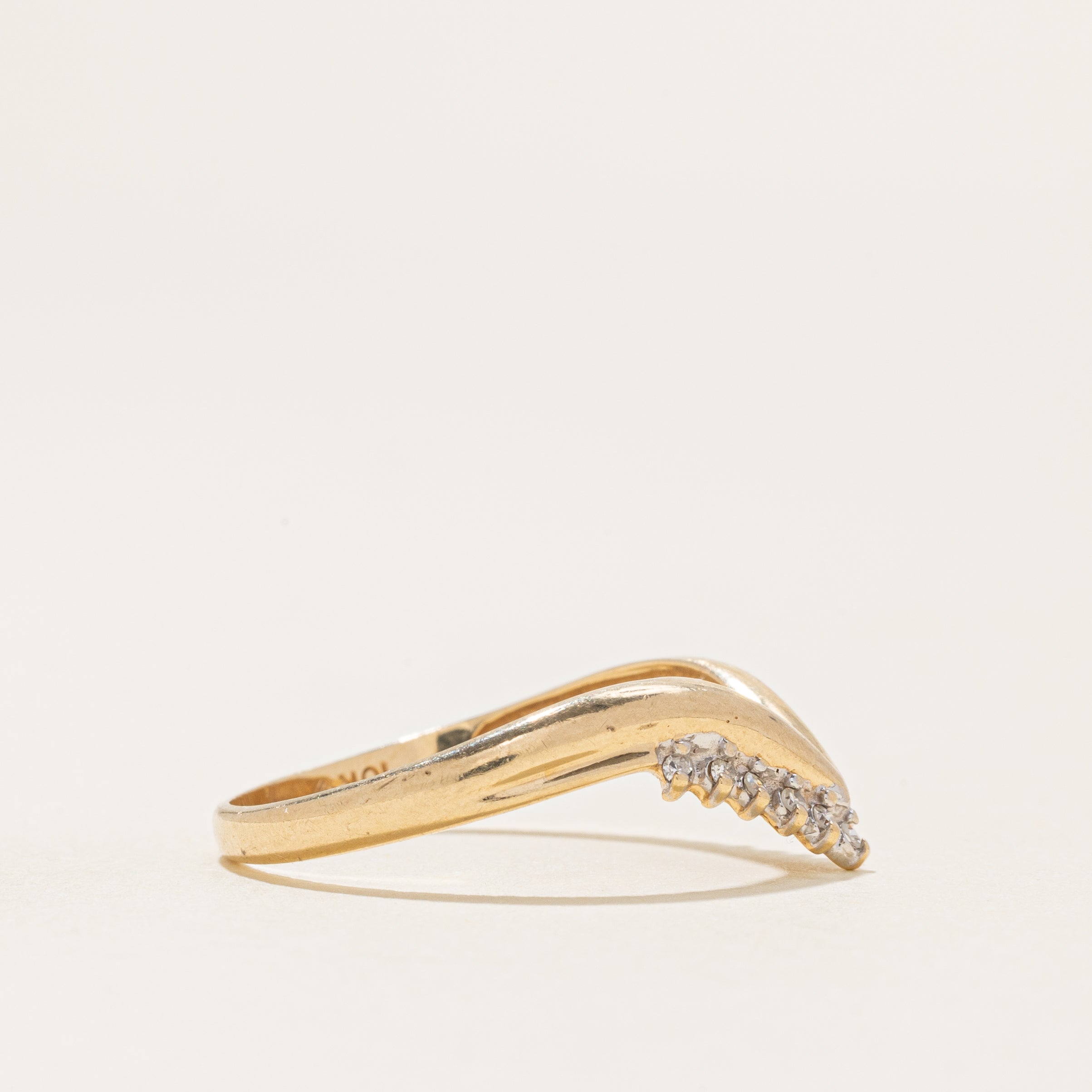 Semi Eternity Diamond Chevron Ring | 0.06ctw | SZ 6.0 |