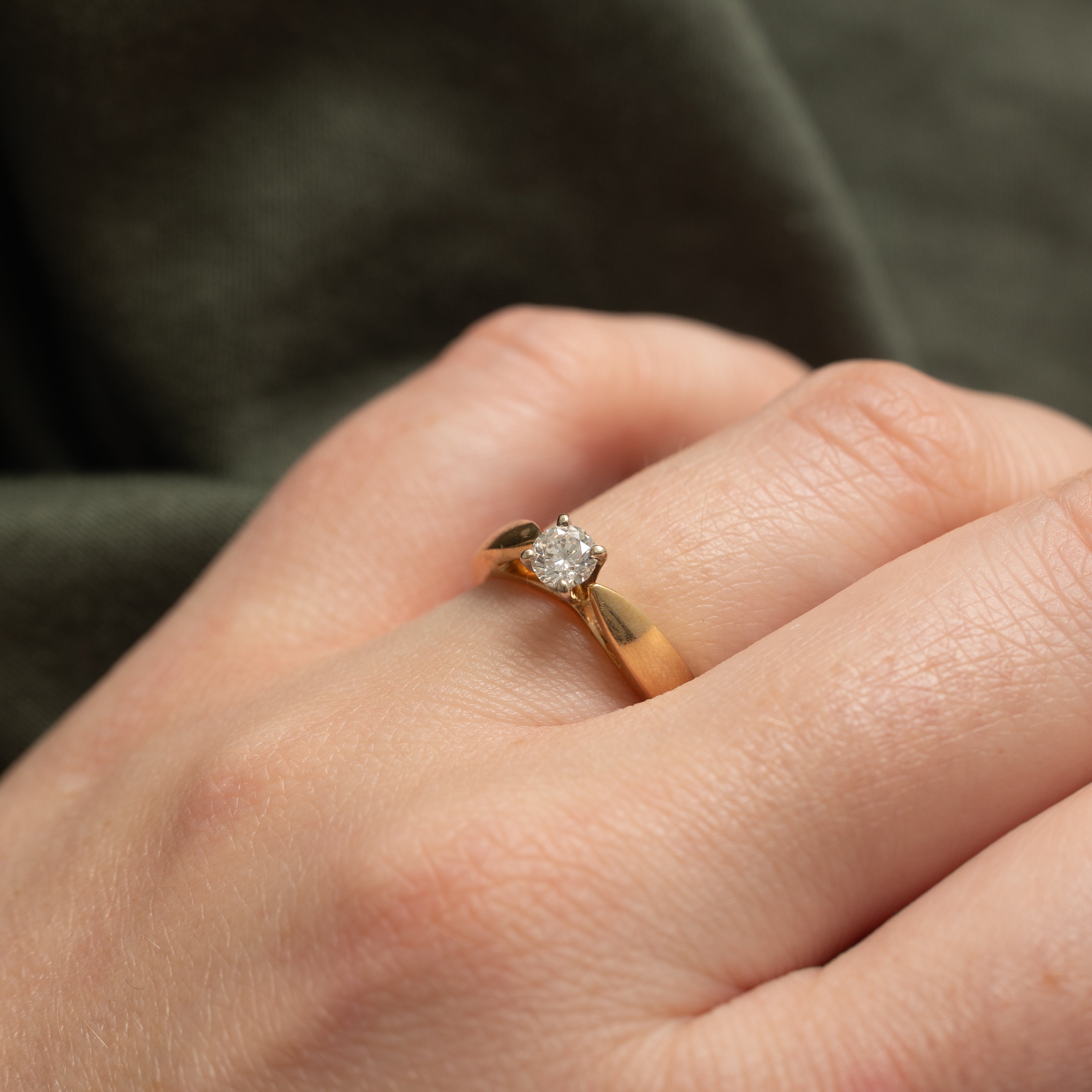 Solitaire Diamond Reverse Tapered Ring | 0.25ctw | SZ 5.75 |