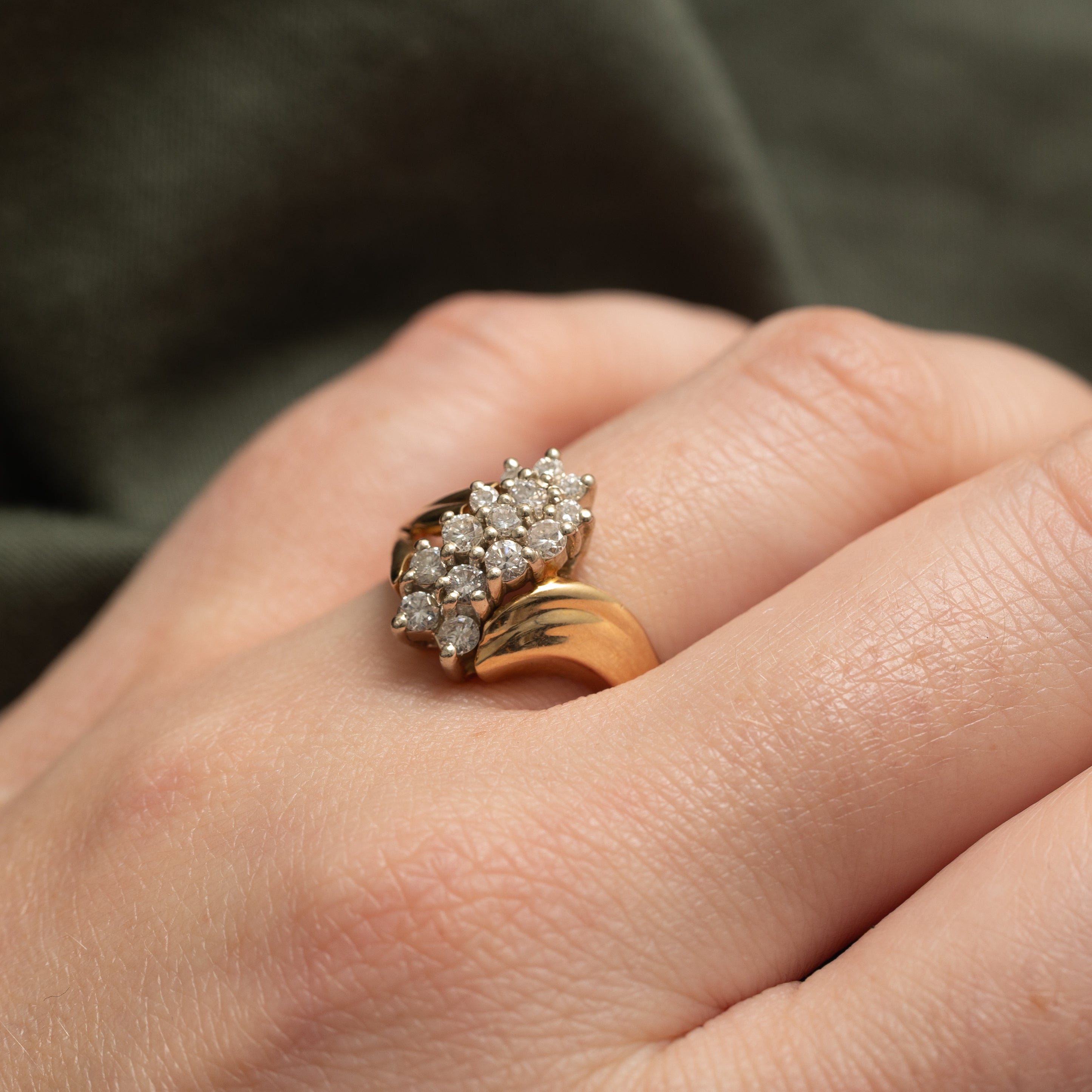 Diamond Cluster Grooved Cocktail Ring | 0.32ctw | SZ 4.25 |