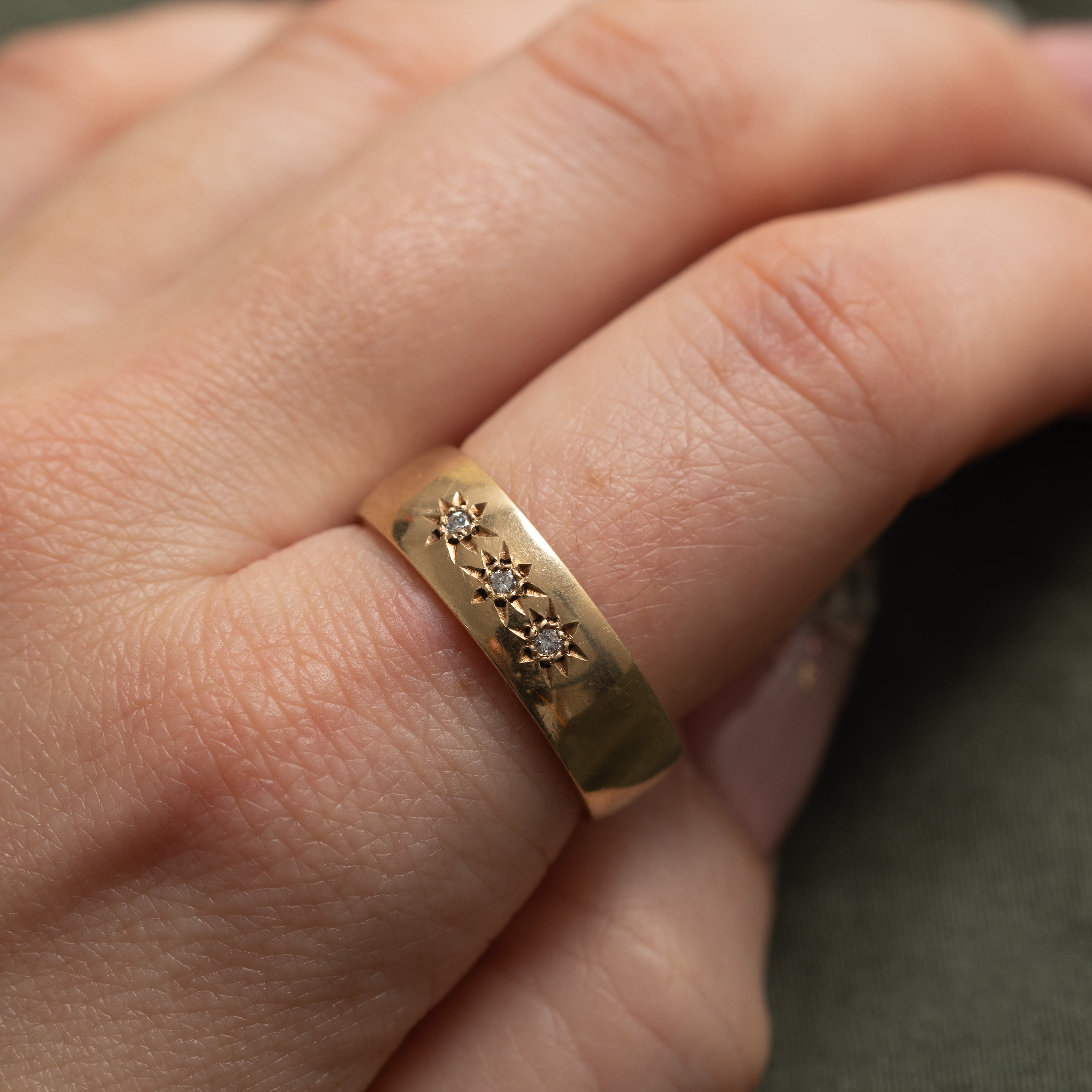 Star Set Three Stone Diamond Band | 0.04ctw | SZ 10.5 |