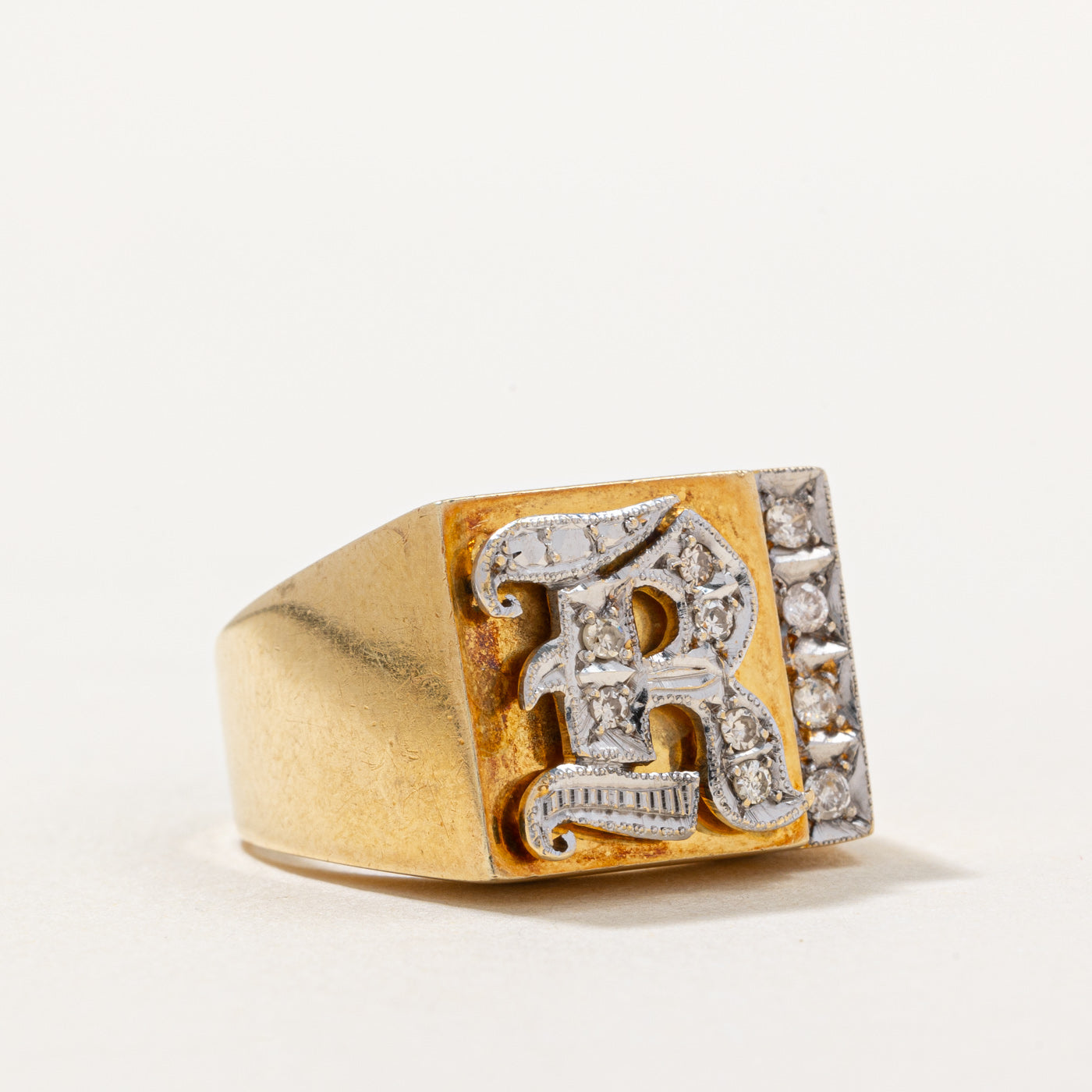 Diamond 'R' Initial Ring | 0.20ctw | SZ 8 |