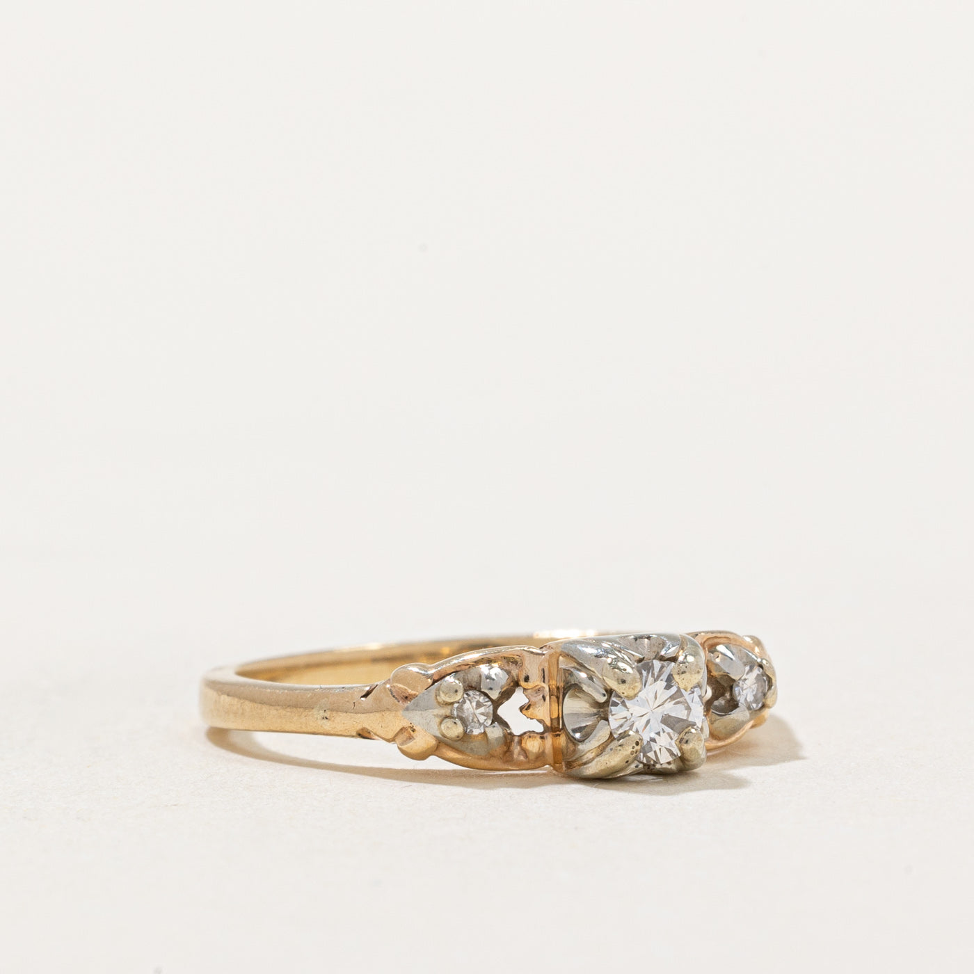 Illusion Set Diamond Ring | 0.18ctw | SZ 7 |