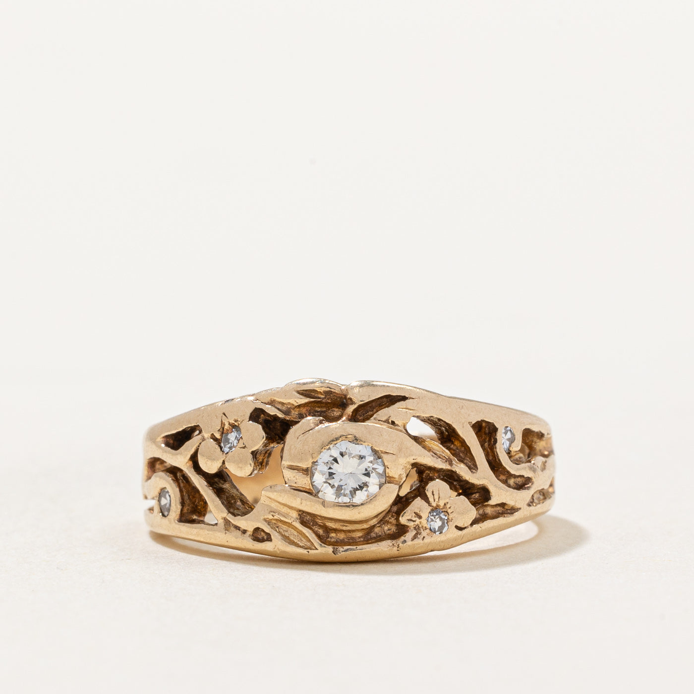Diamond Floral Ring | 0.19ctw | SZ 5.75 |