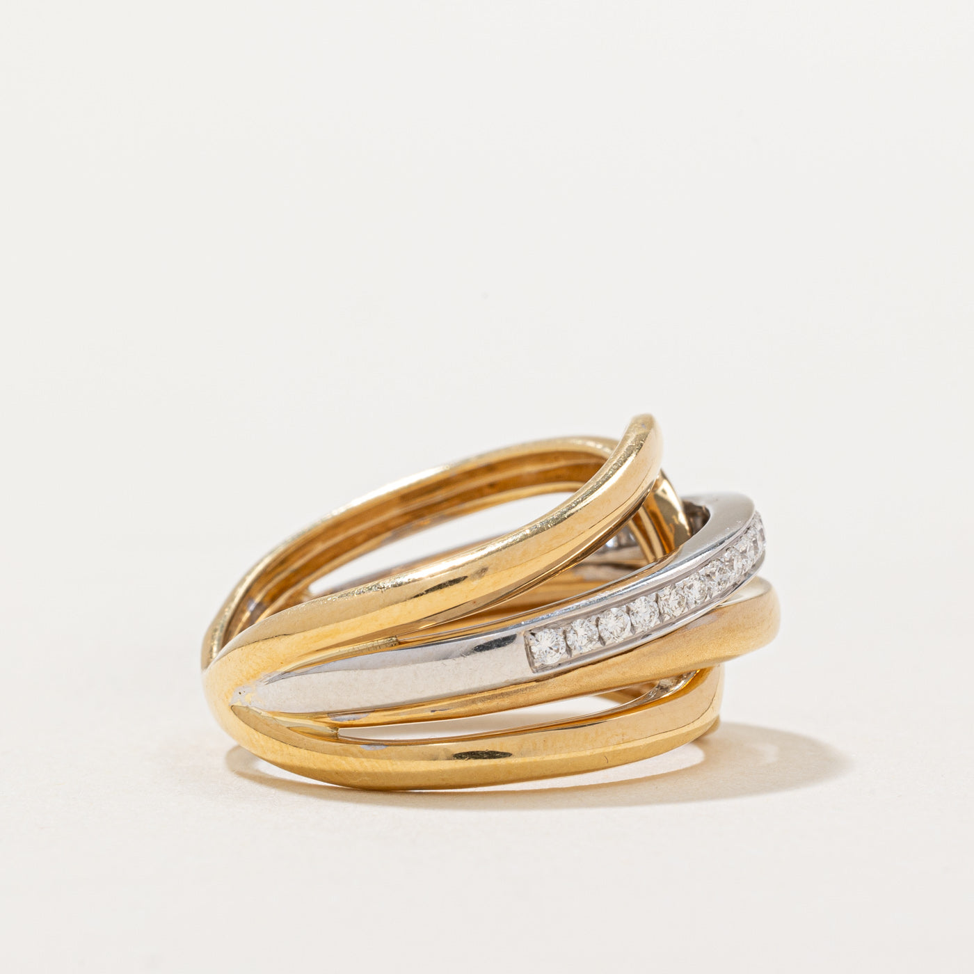 Overlapping Bands Diamond Ring | 0.20ctw | SZ 7 |