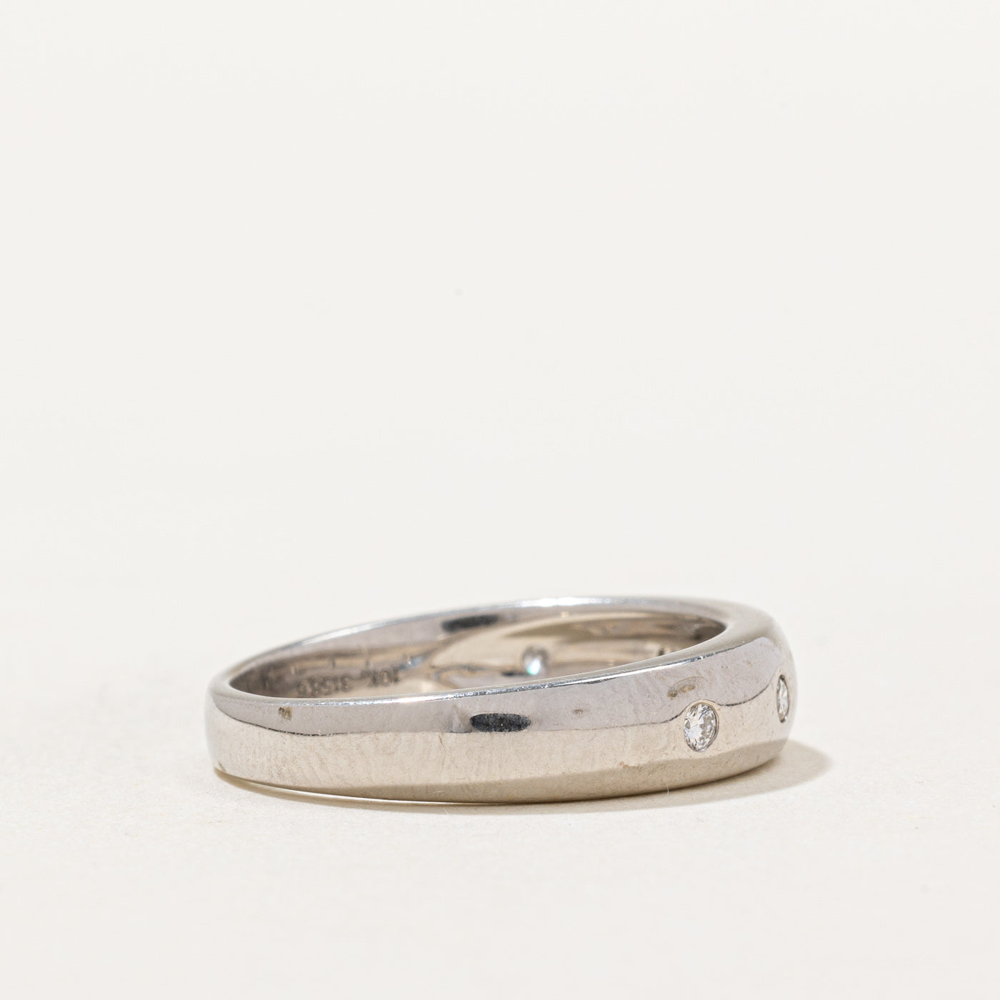 Flush Set Diamond Ring | 0.10ctw | SZ 7 |