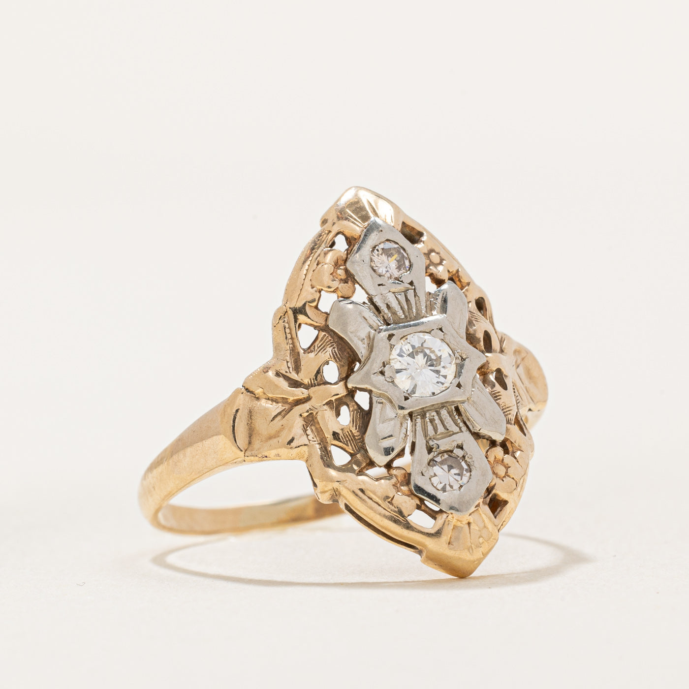 Bague en or bicolore sertie de diamants taille marquise | 0,16 ct | Taille 7,5
