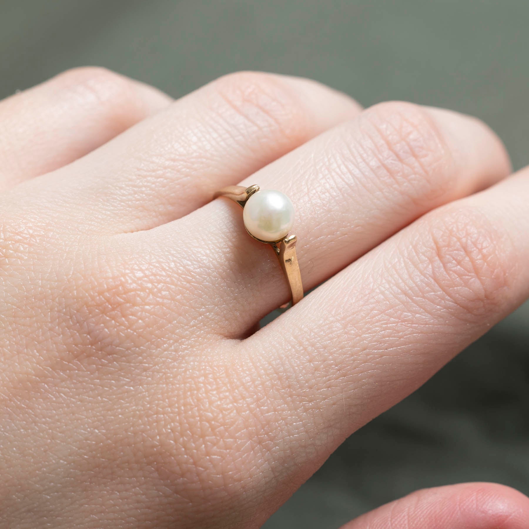 Solitaire Pearl Ring | SZ 6.5