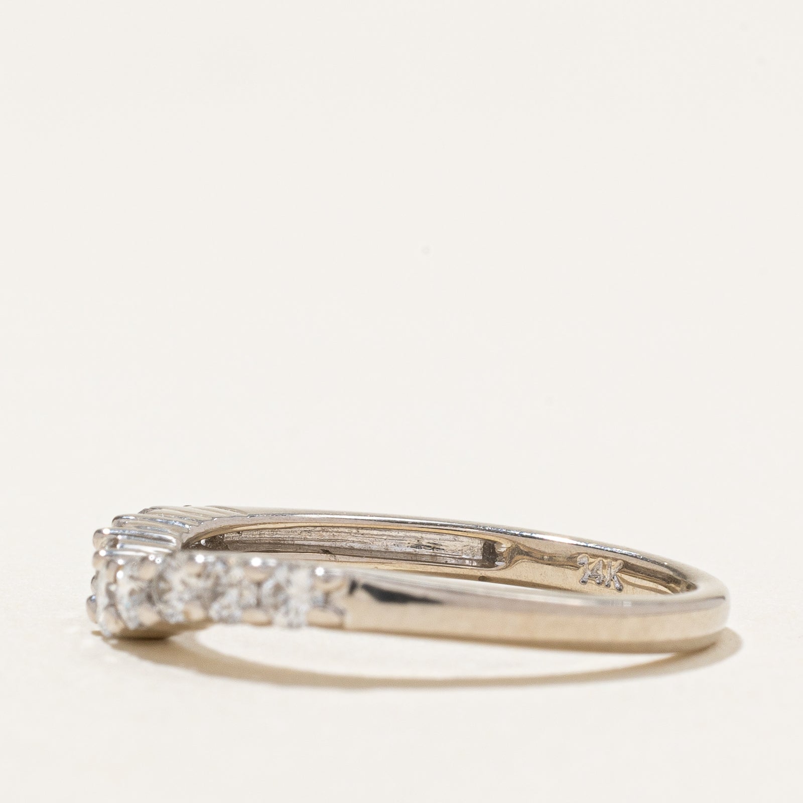 Bague demi-éternité en diamants à chevrons | 0,45 ct | Taille 7